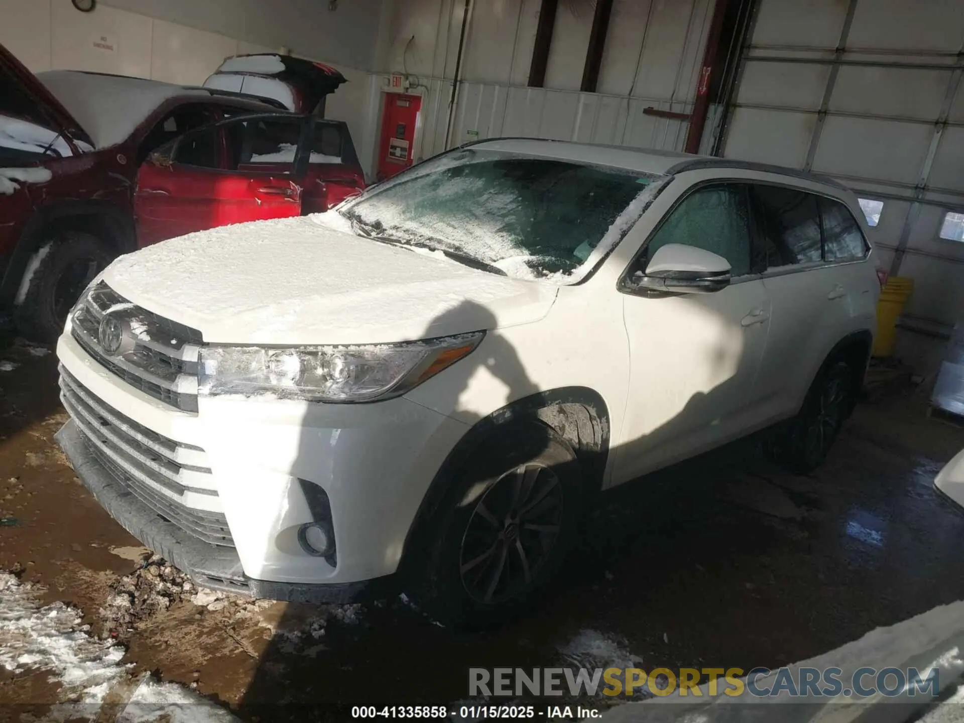2 fotografías del automóvil dañado 5TDJZRFH5KS572144 TOYOTA HIGHLANDER 2019