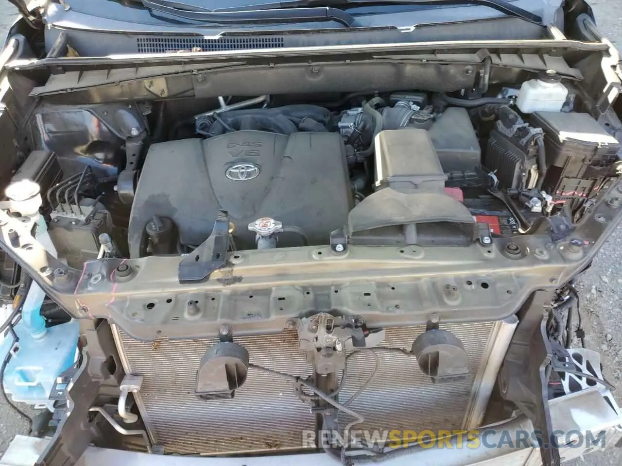 12 fotografías del automóvil dañado 5TDJZRFH5KS591809 TOYOTA HIGHLANDER 2019