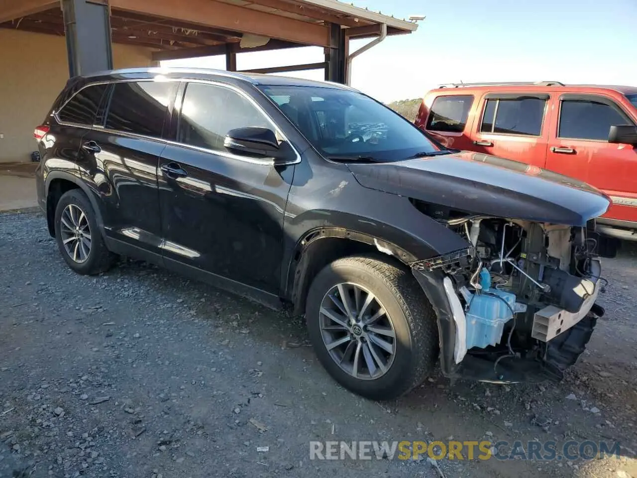 4 fotografías del automóvil dañado 5TDJZRFH5KS591809 TOYOTA HIGHLANDER 2019