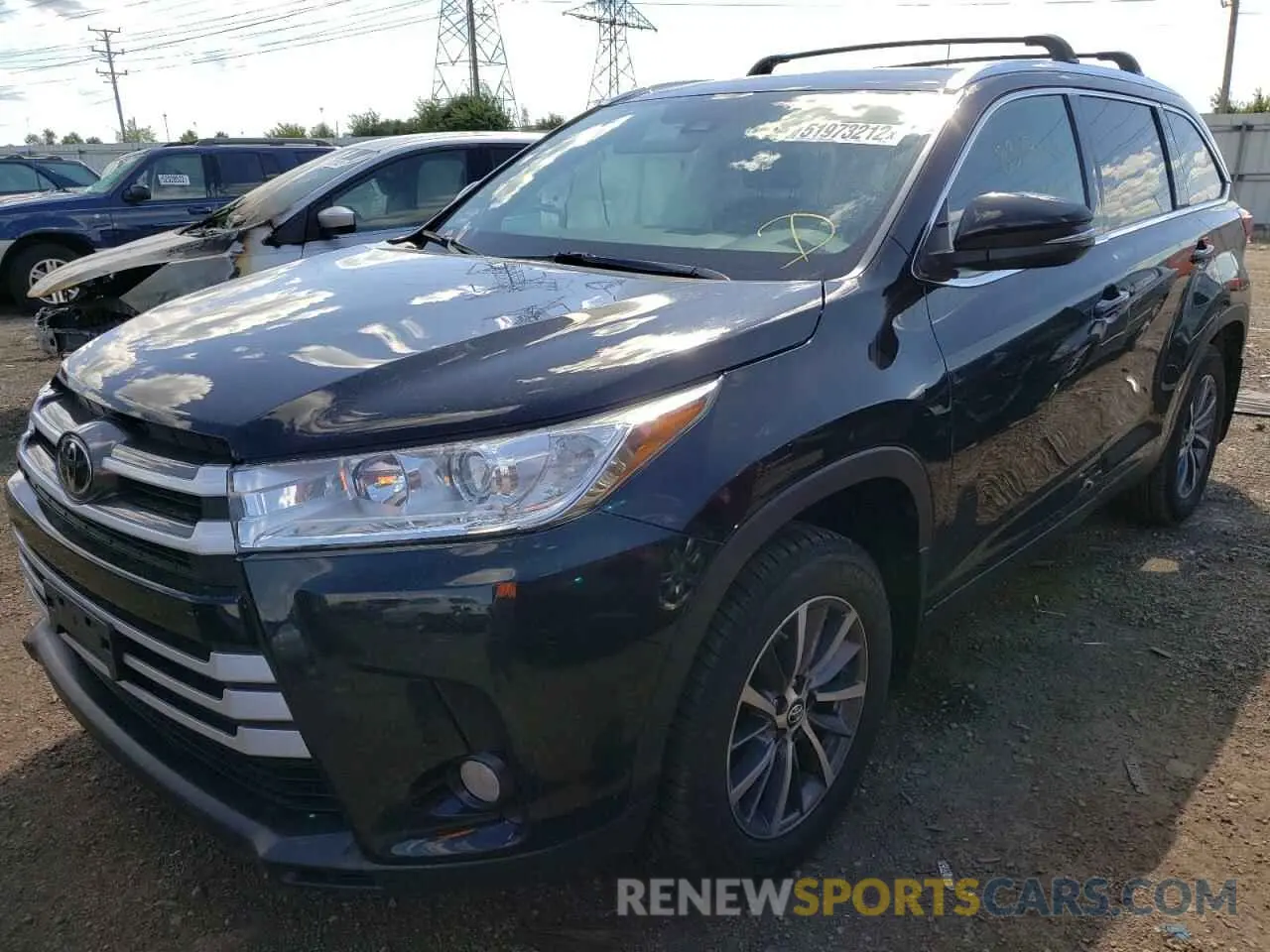 2 fotografías del automóvil dañado 5TDJZRFH5KS595181 TOYOTA HIGHLANDER 2019