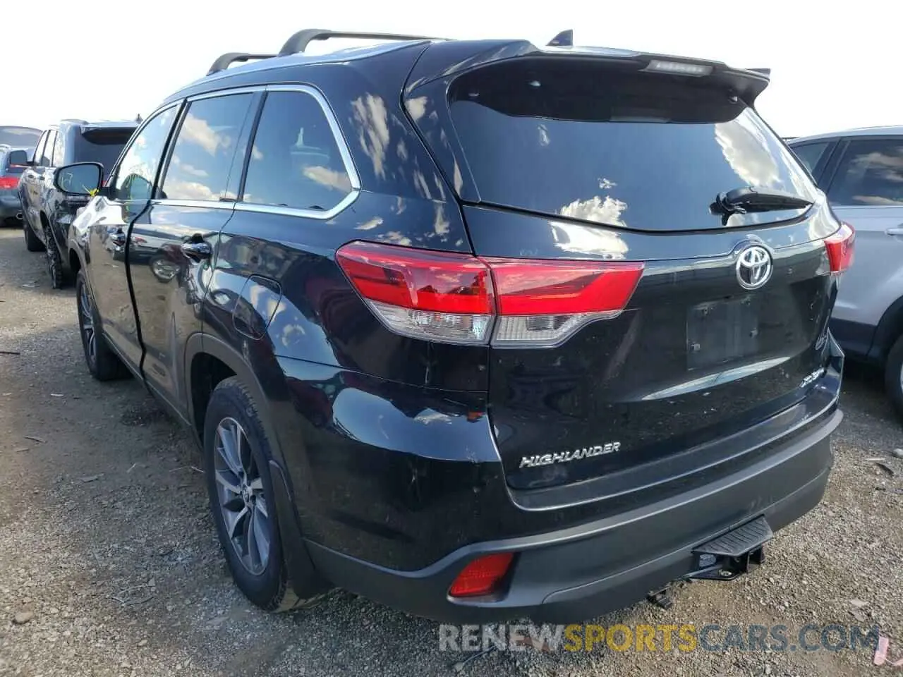3 fotografías del automóvil dañado 5TDJZRFH5KS595181 TOYOTA HIGHLANDER 2019