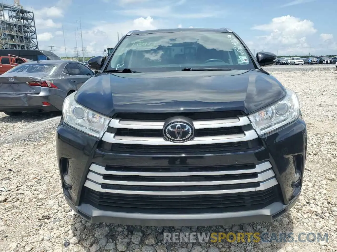 5 fotografías del automóvil dañado 5TDJZRFH5KS597500 TOYOTA HIGHLANDER 2019