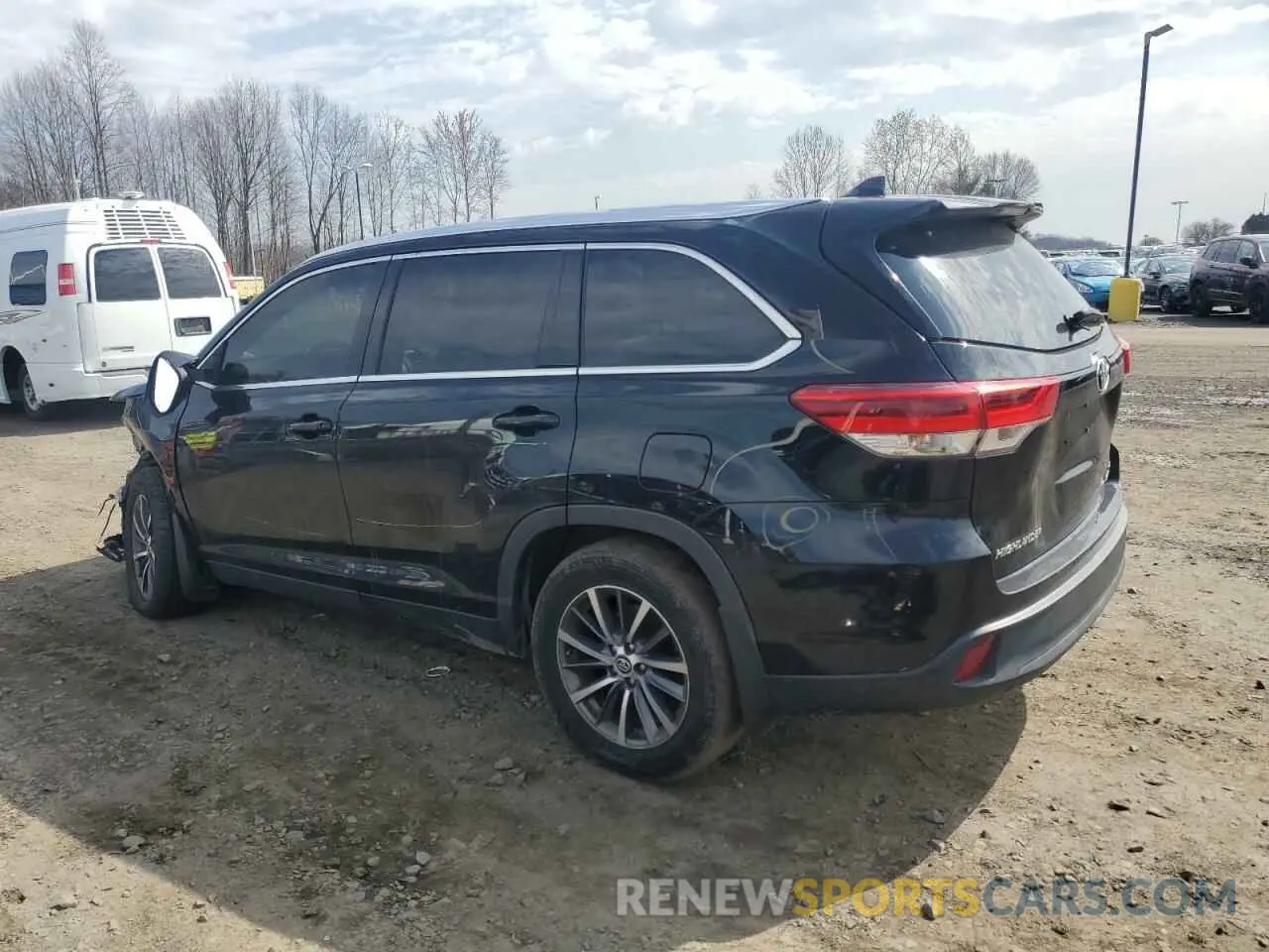 2 fotografías del automóvil dañado 5TDJZRFH5KS604039 TOYOTA HIGHLANDER 2019