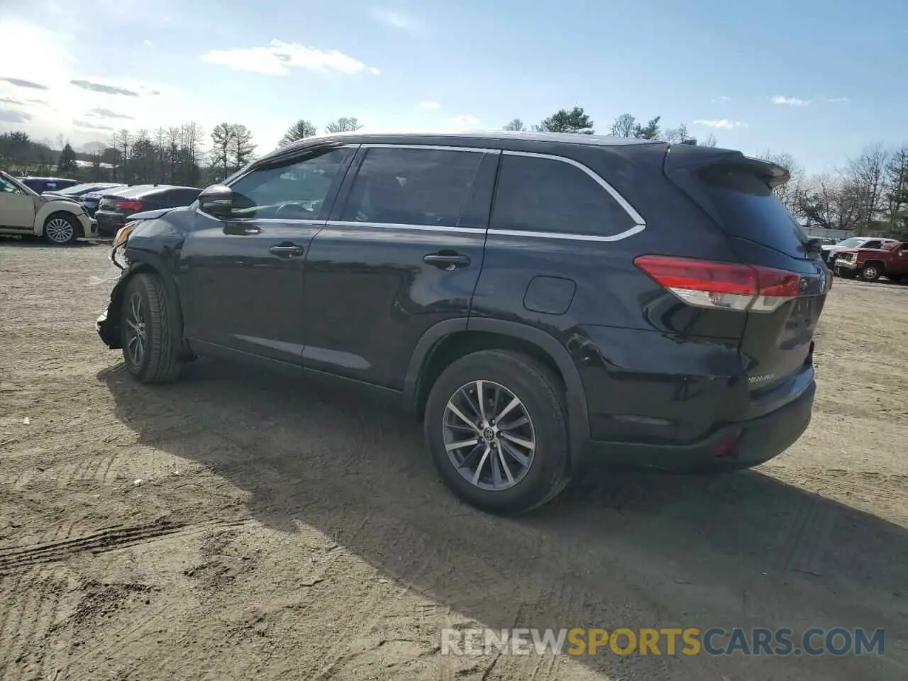 2 fotografías del automóvil dañado 5TDJZRFH5KS606177 TOYOTA HIGHLANDER 2019