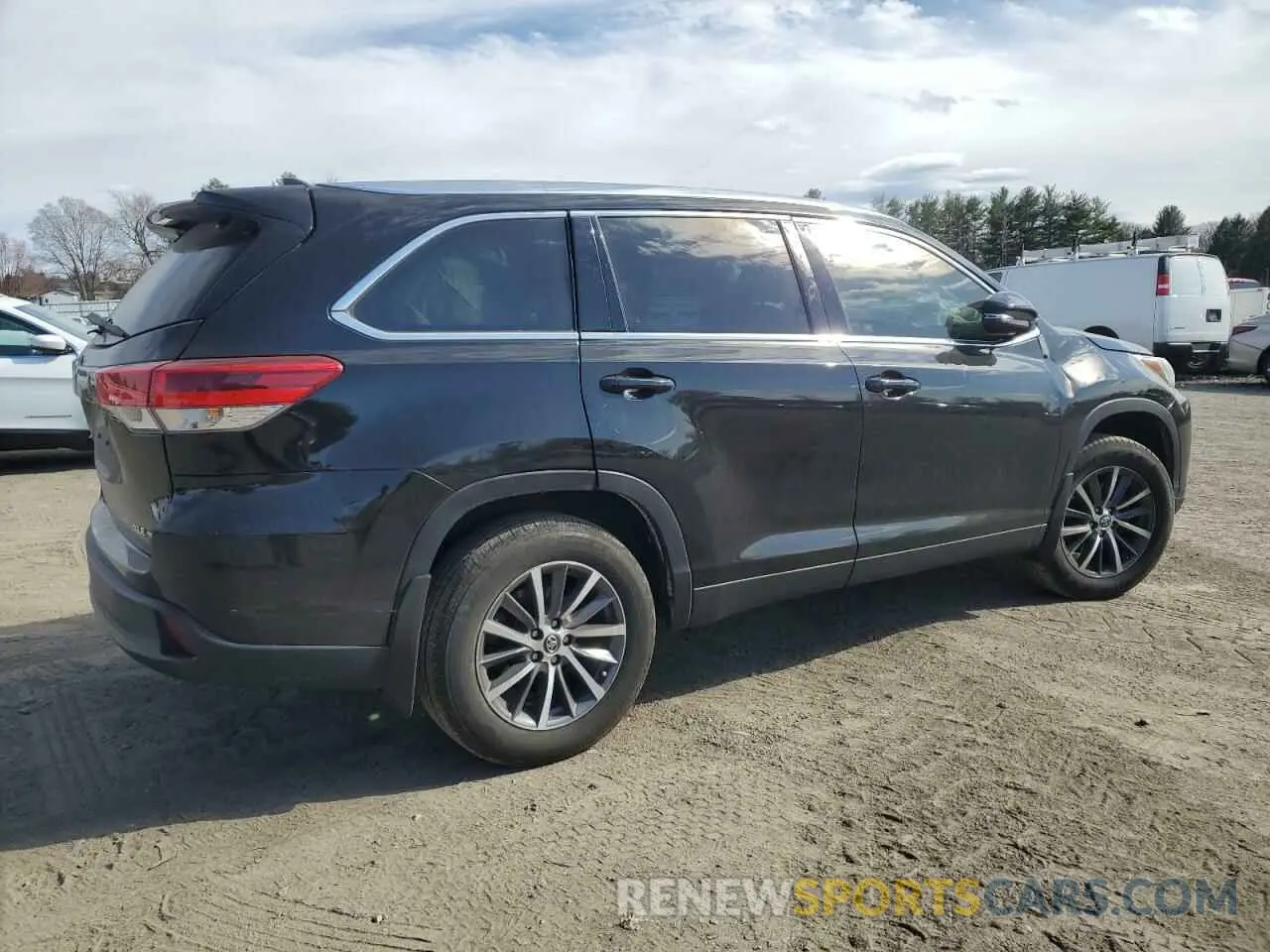 3 fotografías del automóvil dañado 5TDJZRFH5KS606177 TOYOTA HIGHLANDER 2019