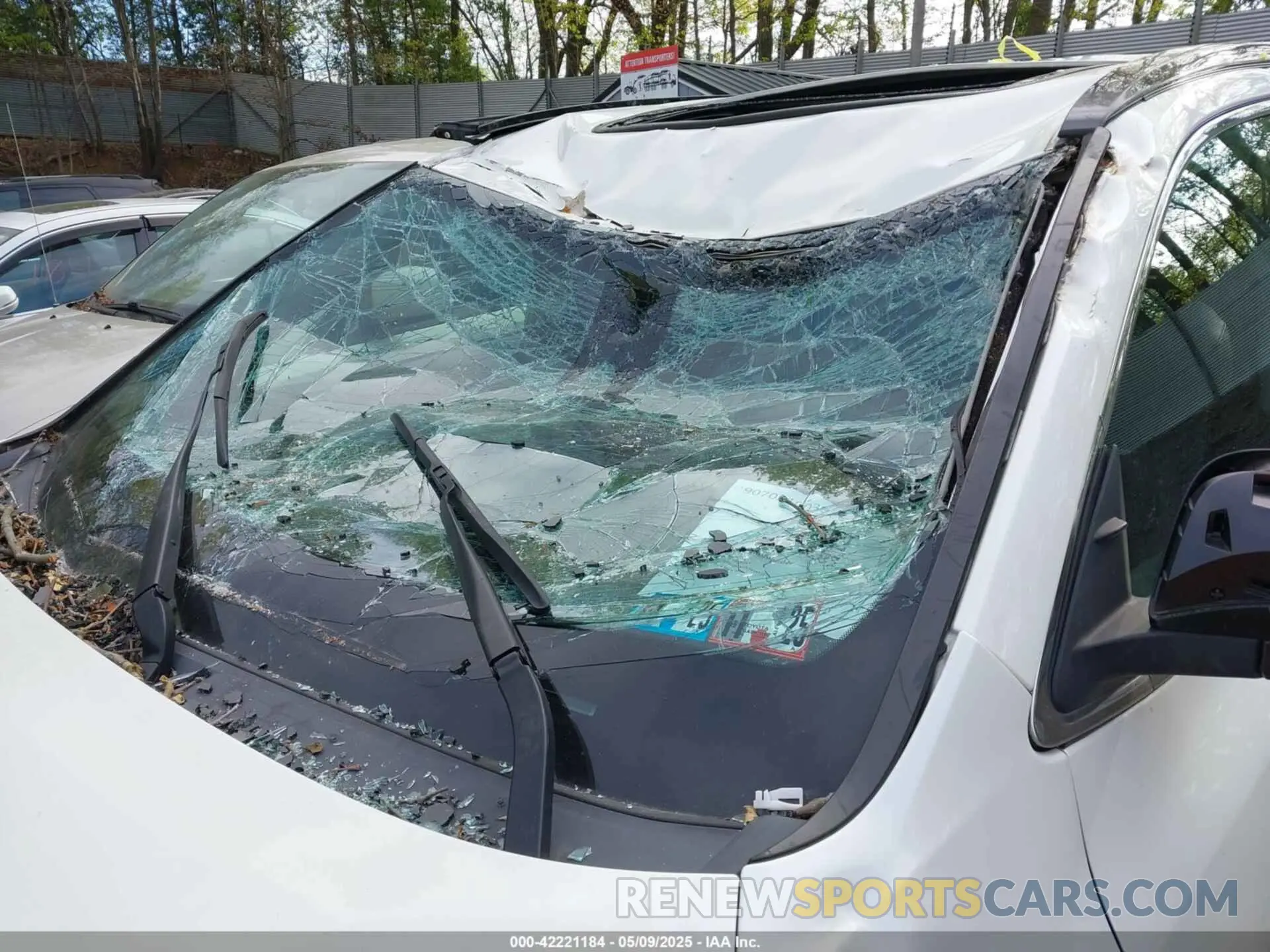 6 fotografías del automóvil dañado 5TDJZRFH5KS616112 TOYOTA HIGHLANDER 2019