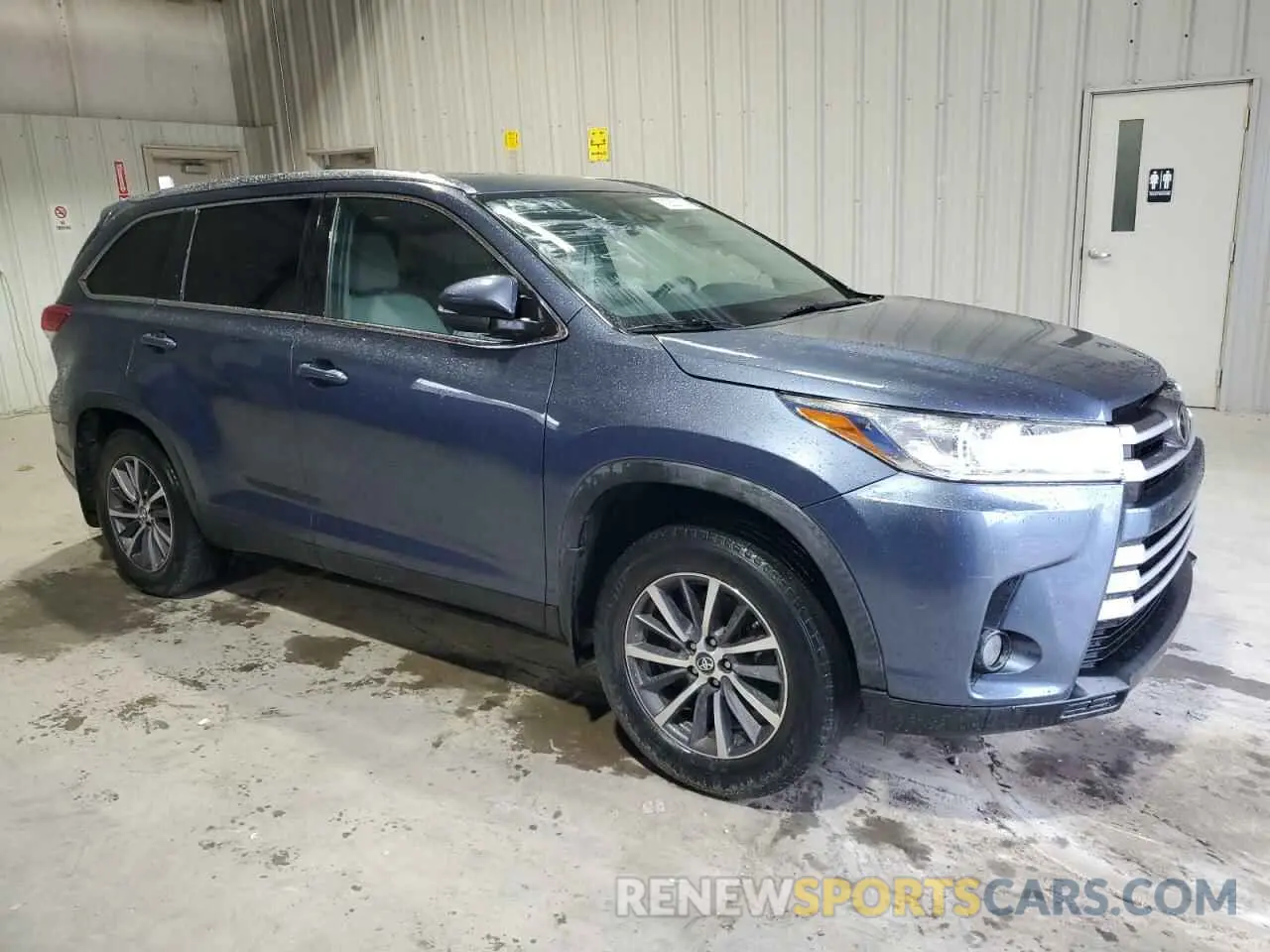 4 fotografías del automóvil dañado 5TDJZRFH5KS714752 TOYOTA HIGHLANDER 2019