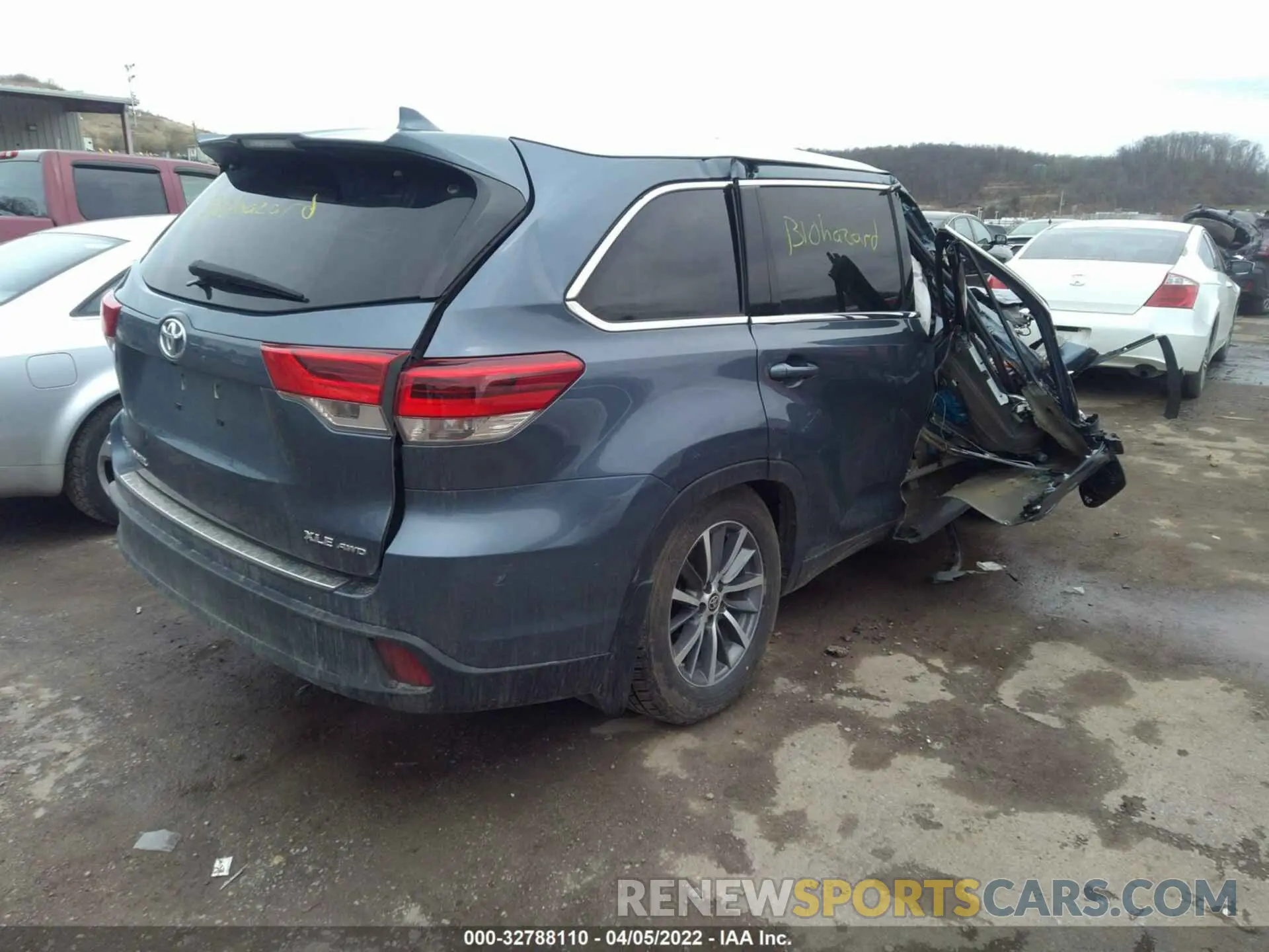 4 fotografías del automóvil dañado 5TDJZRFH5KS745211 TOYOTA HIGHLANDER 2019