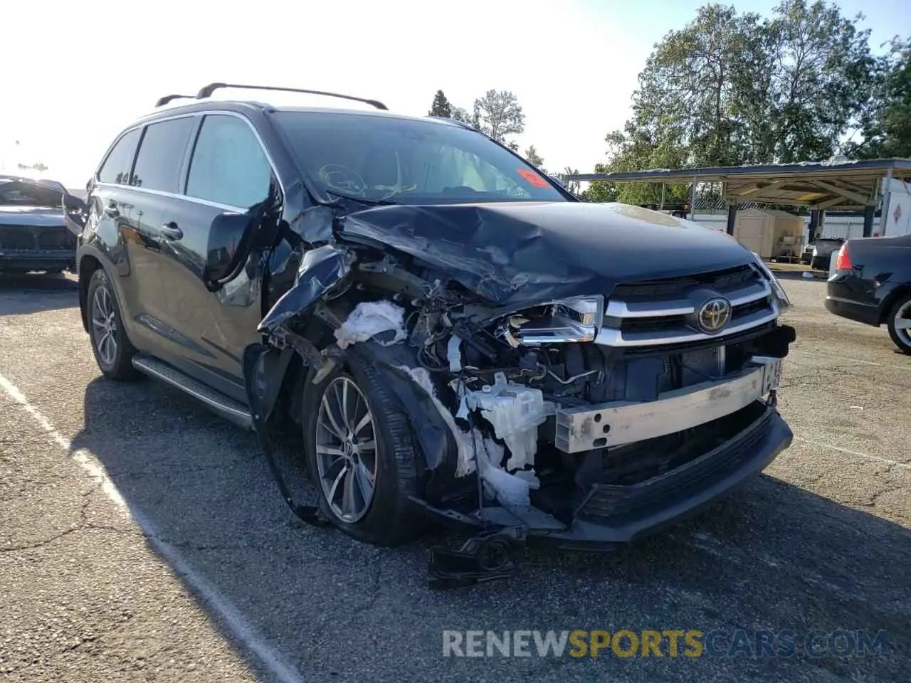 1 fotografías del automóvil dañado 5TDJZRFH5KS918113 TOYOTA HIGHLANDER 2019