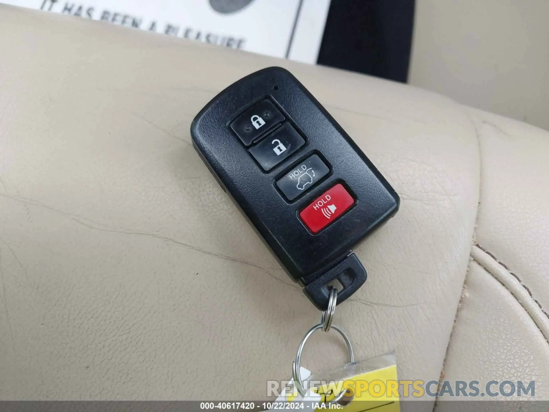 11 fotografías del automóvil dañado 5TDJZRFH6KS562772 TOYOTA HIGHLANDER 2019
