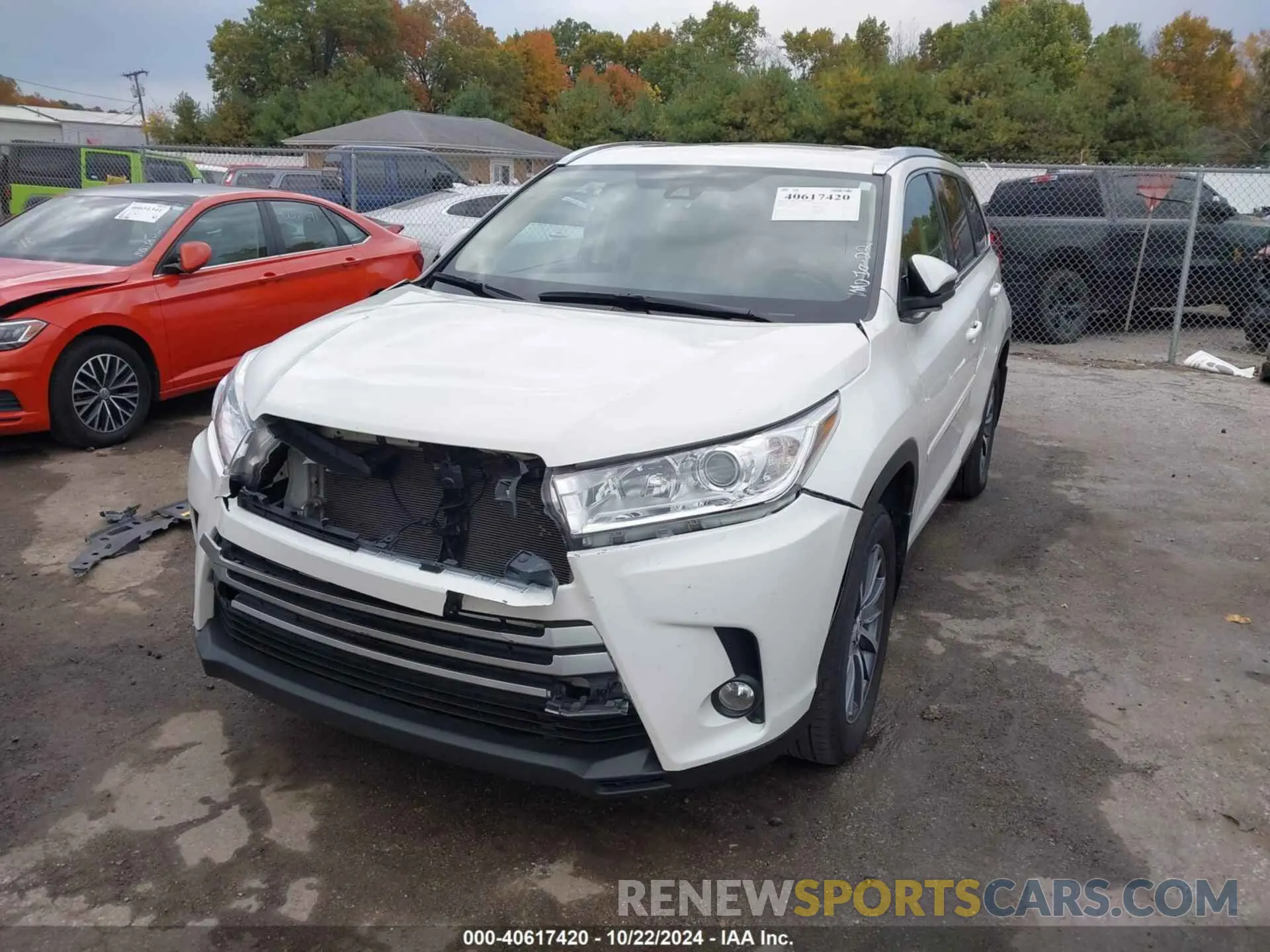 2 fotografías del automóvil dañado 5TDJZRFH6KS562772 TOYOTA HIGHLANDER 2019