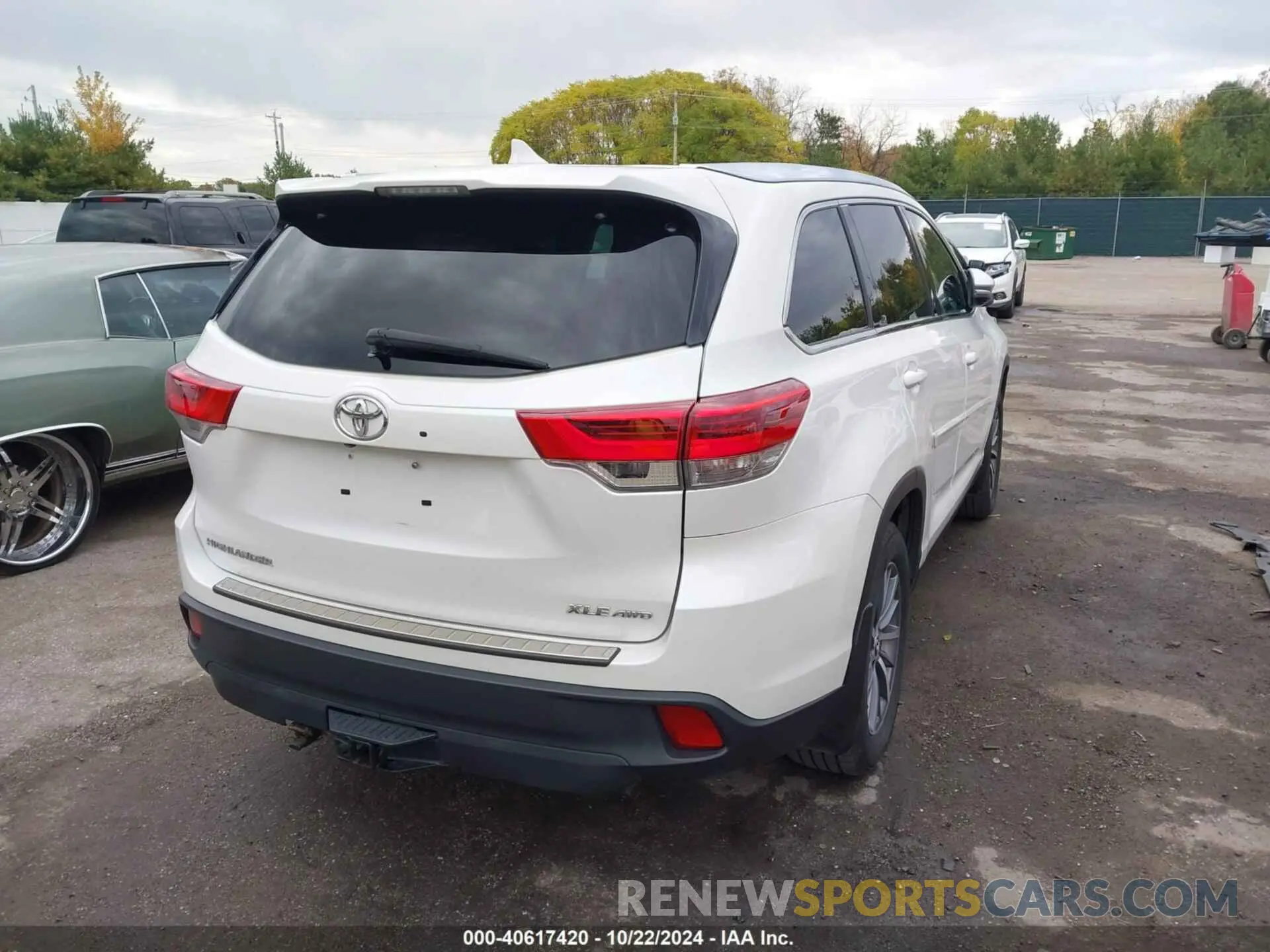 4 fotografías del automóvil dañado 5TDJZRFH6KS562772 TOYOTA HIGHLANDER 2019