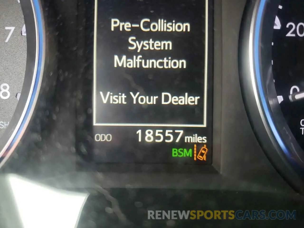 8 fotografías del automóvil dañado 5TDJZRFH6KS565199 TOYOTA HIGHLANDER 2019