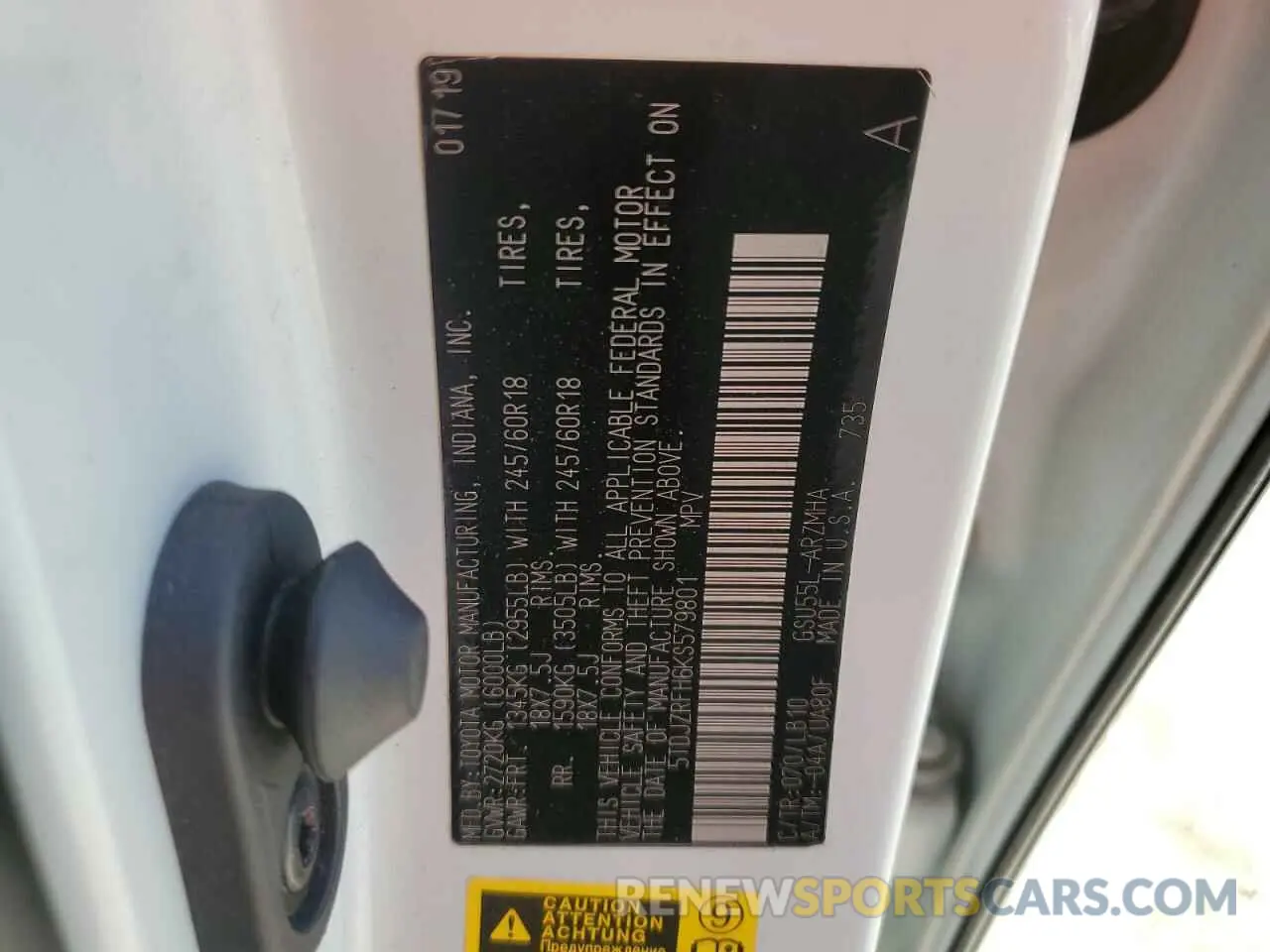 13 fotografías del automóvil dañado 5TDJZRFH6KS579801 TOYOTA HIGHLANDER 2019