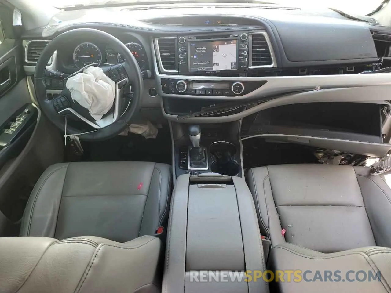 8 fotografías del automóvil dañado 5TDJZRFH6KS579801 TOYOTA HIGHLANDER 2019