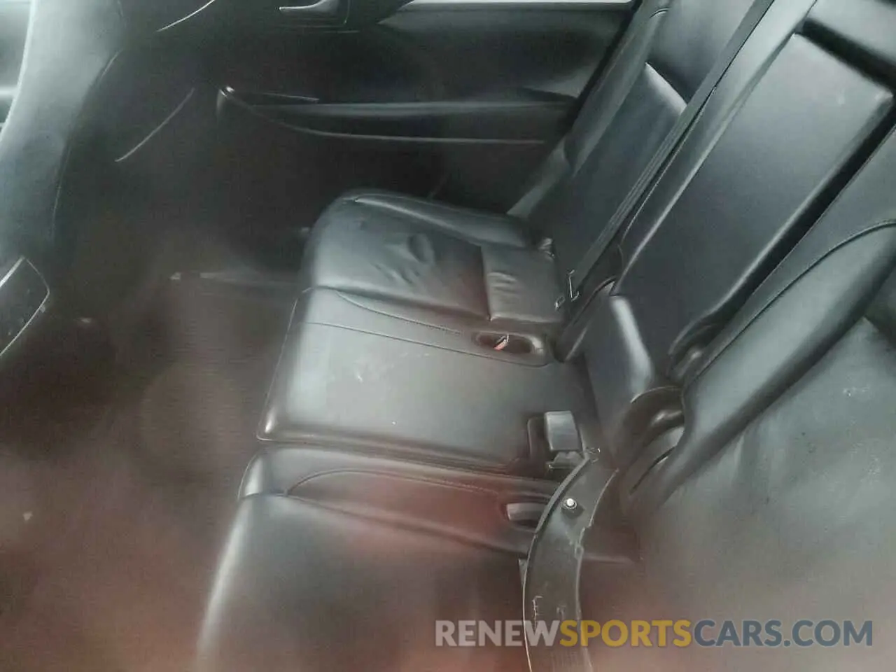 10 fotografías del automóvil dañado 5TDJZRFH6KS589535 TOYOTA HIGHLANDER 2019