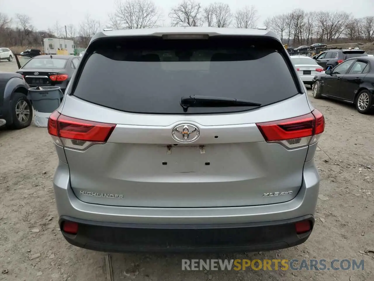 6 fotografías del automóvil dañado 5TDJZRFH6KS589535 TOYOTA HIGHLANDER 2019