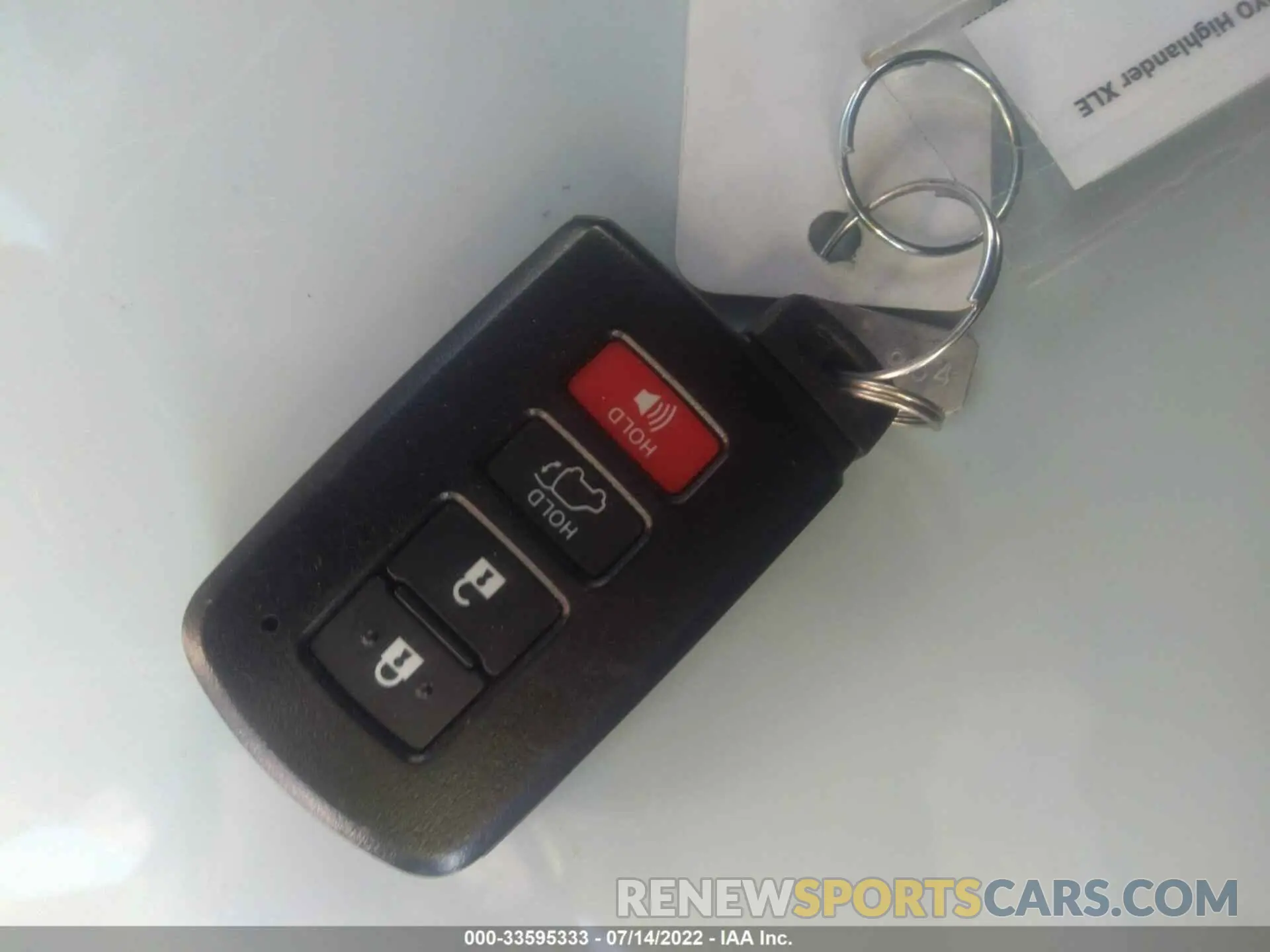 11 fotografías del automóvil dañado 5TDJZRFH6KS590927 TOYOTA HIGHLANDER 2019