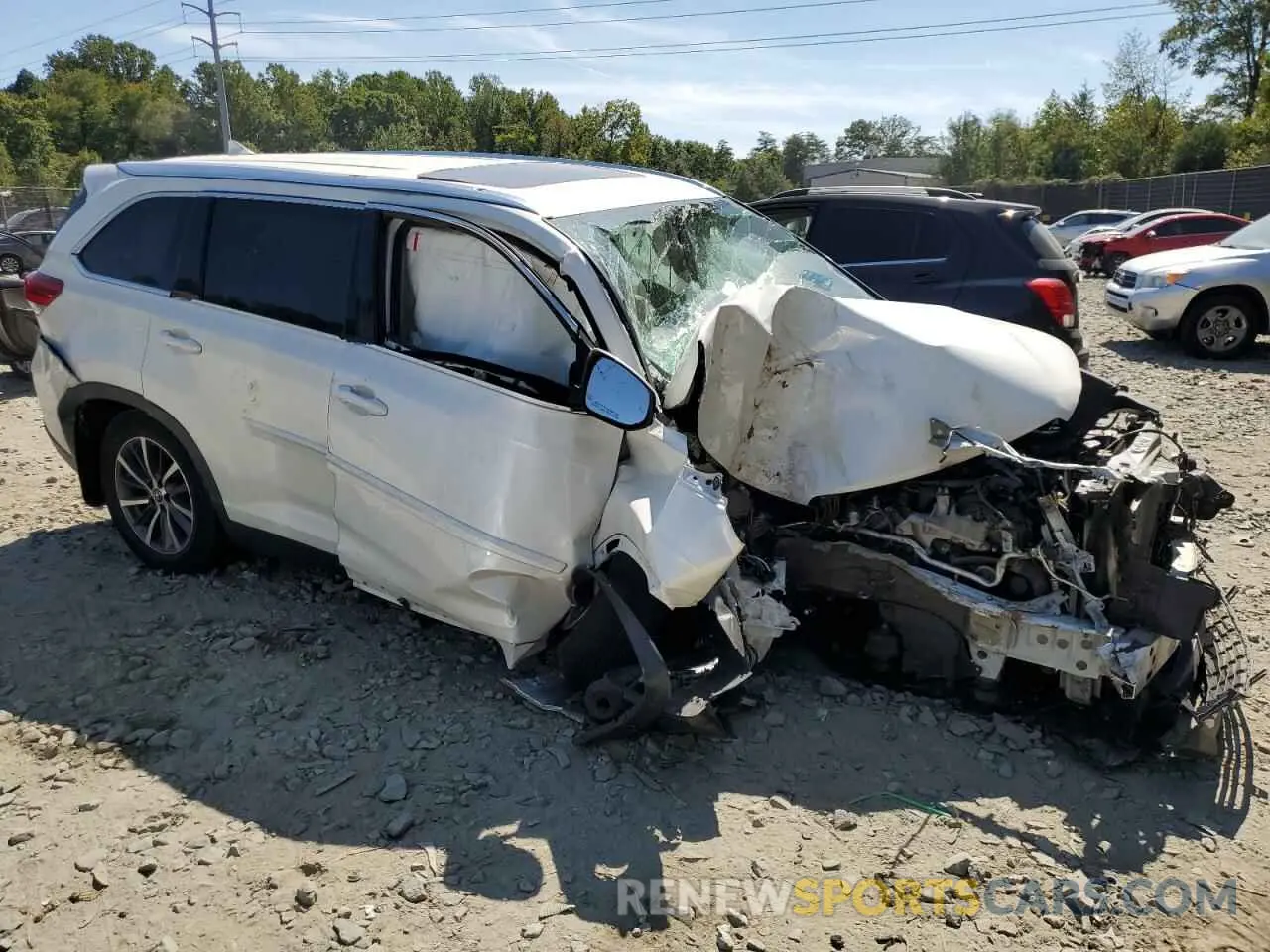 4 fotografías del automóvil dañado 5TDJZRFH6KS604082 TOYOTA HIGHLANDER 2019
