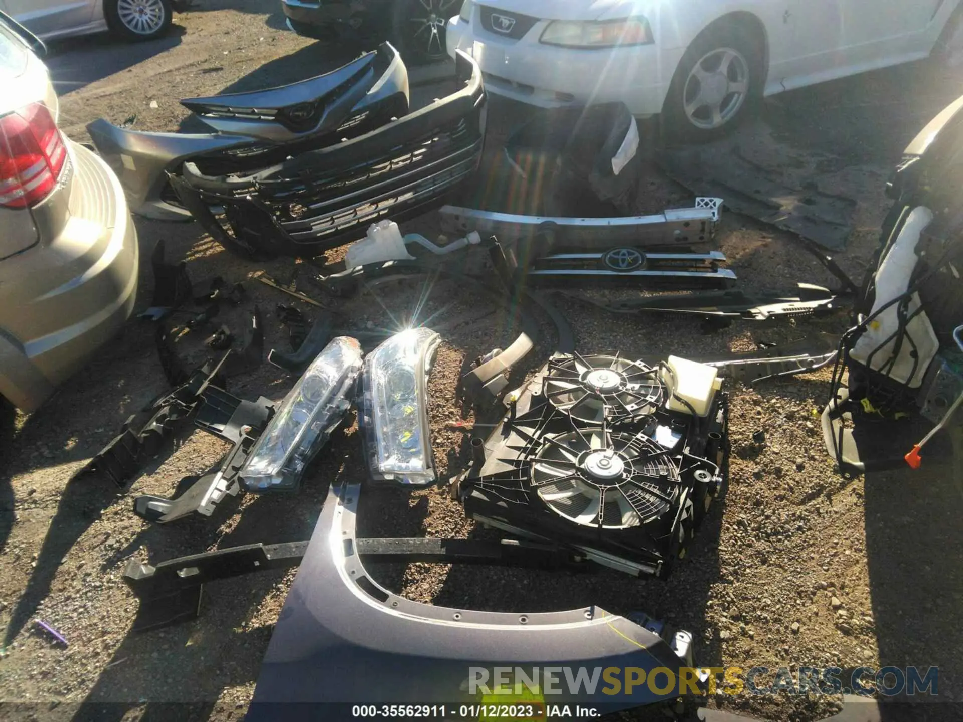 12 fotografías del automóvil dañado 5TDJZRFH7KS581167 TOYOTA HIGHLANDER 2019