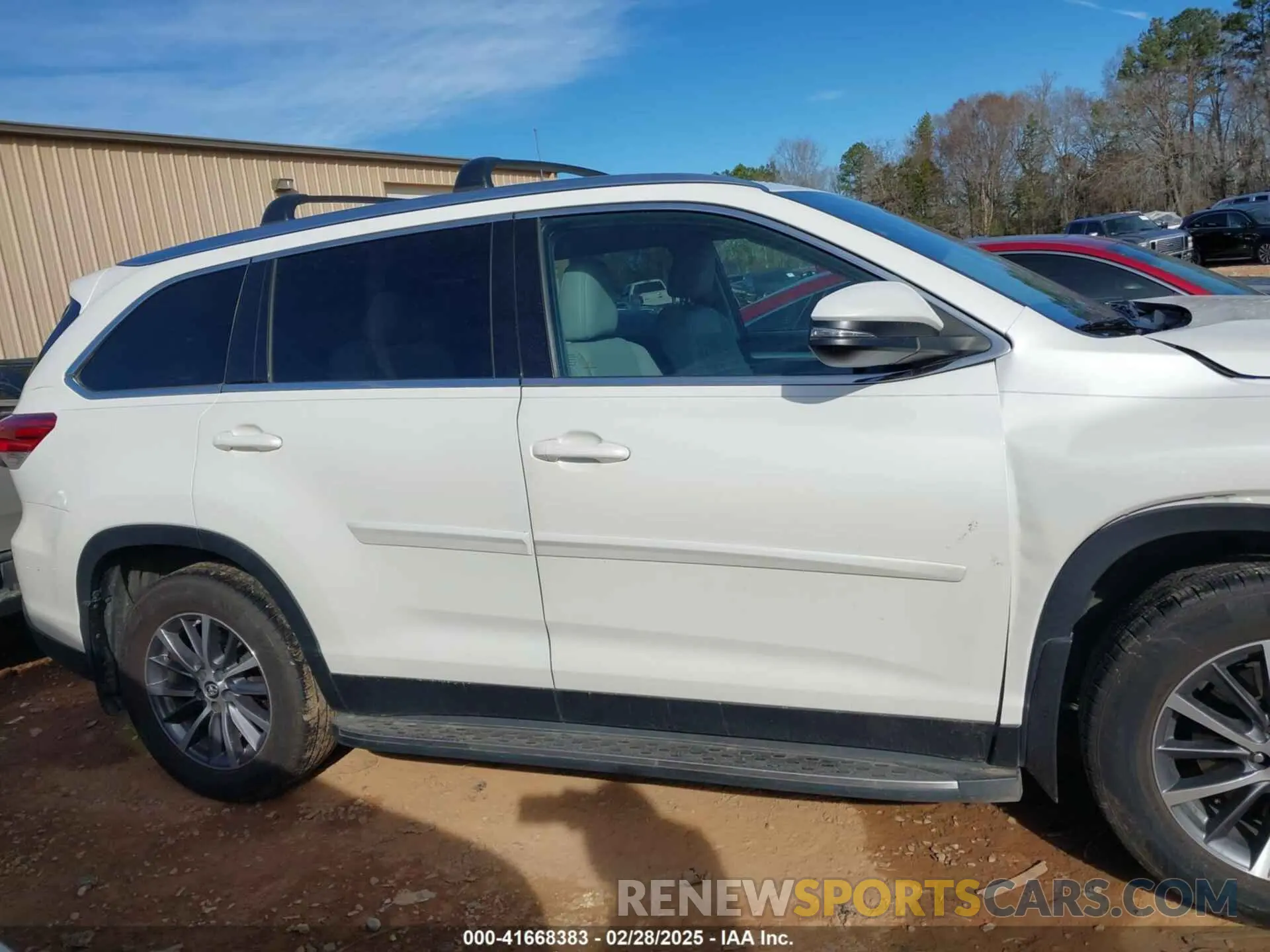 13 fotografías del automóvil dañado 5TDJZRFH7KS588393 TOYOTA HIGHLANDER 2019