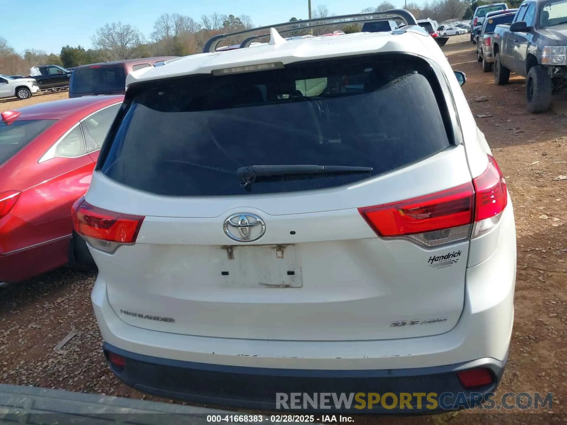 16 fotografías del automóvil dañado 5TDJZRFH7KS588393 TOYOTA HIGHLANDER 2019