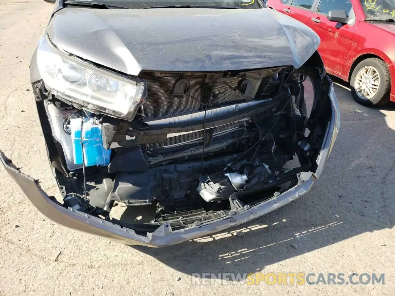 9 fotografías del automóvil dañado 5TDJZRFH7KS602891 TOYOTA HIGHLANDER 2019