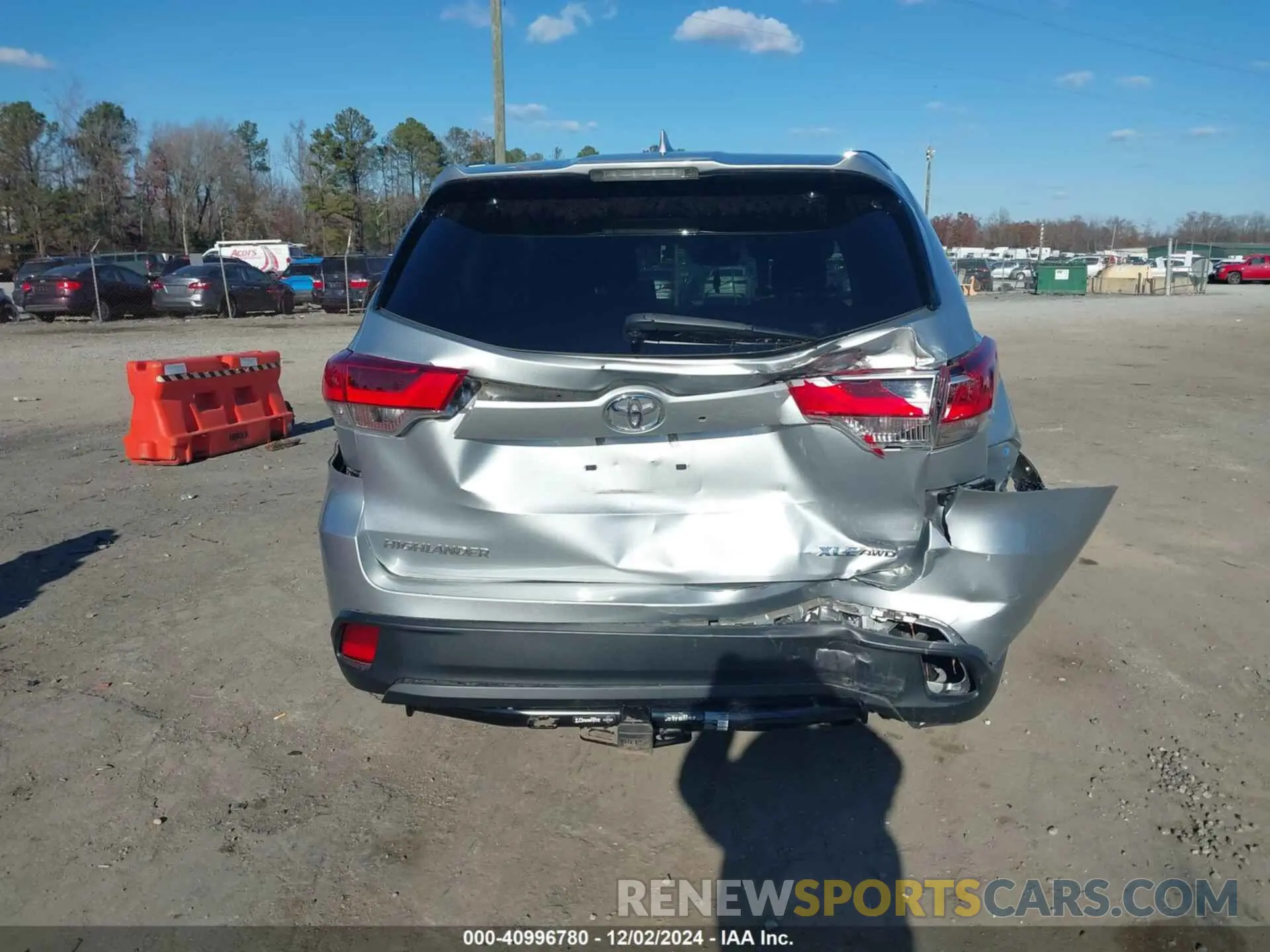 16 fotografías del automóvil dañado 5TDJZRFH7KS629976 TOYOTA HIGHLANDER 2019