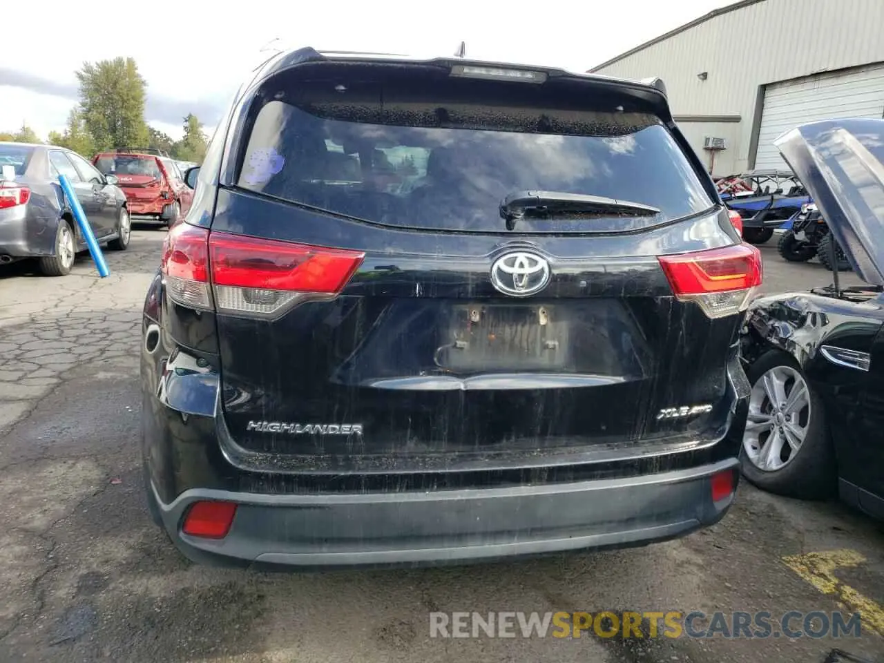 6 fotografías del automóvil dañado 5TDJZRFH7KS745744 TOYOTA HIGHLANDER 2019