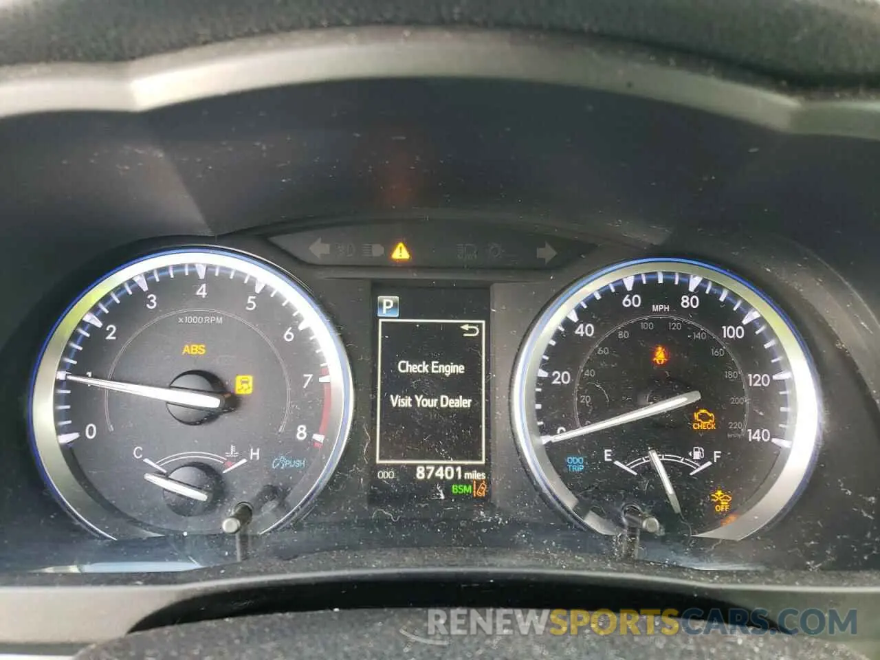 9 fotografías del automóvil dañado 5TDJZRFH7KS745744 TOYOTA HIGHLANDER 2019