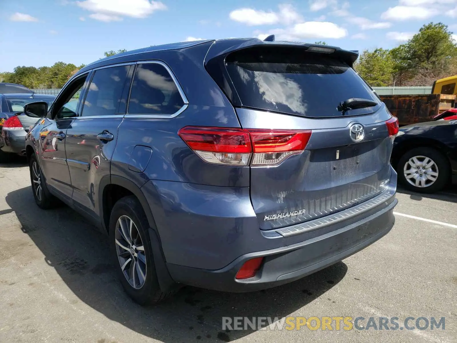 3 fotografías del automóvil dañado 5TDJZRFH7KS916315 TOYOTA HIGHLANDER 2019