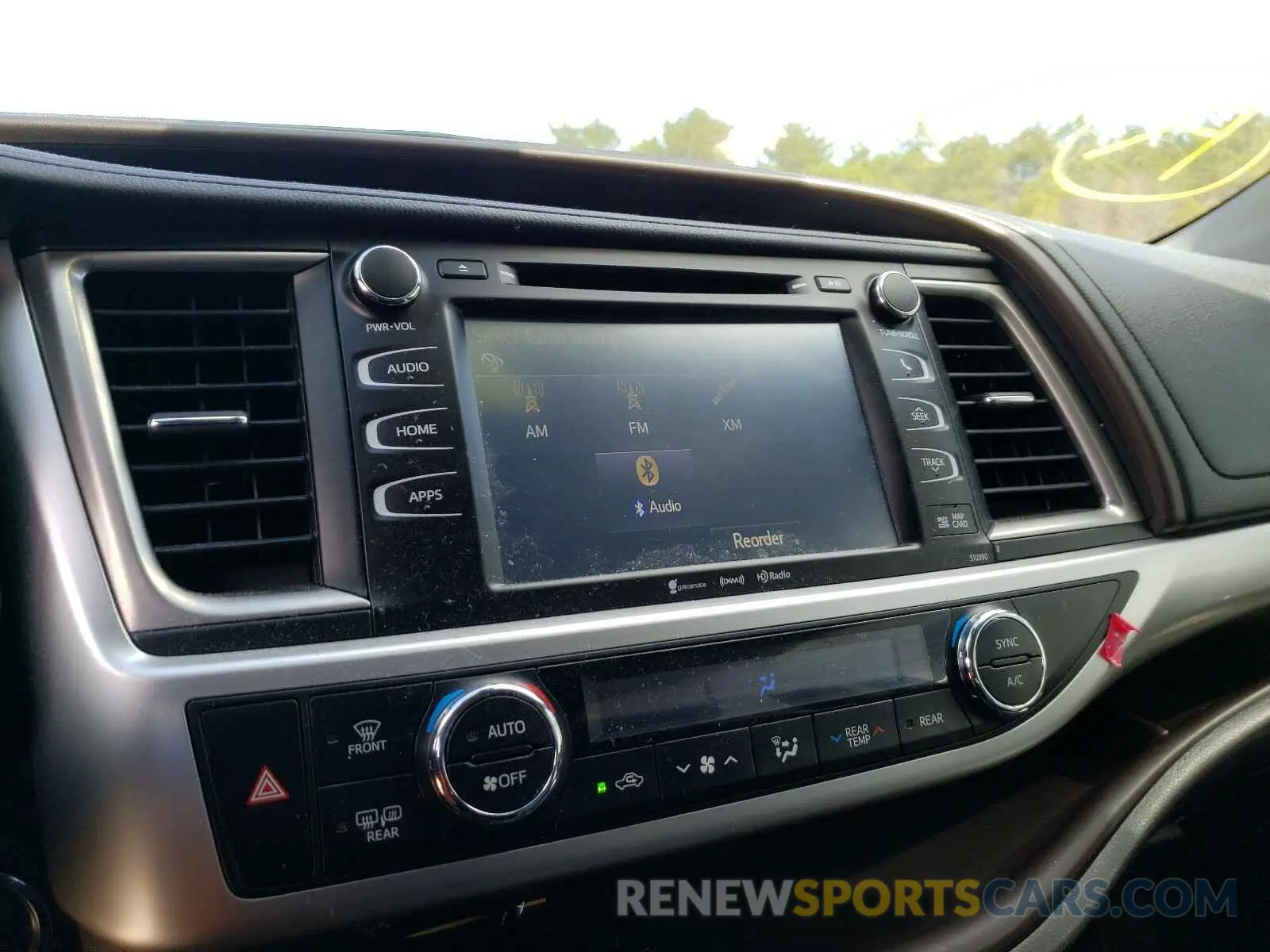 9 fotografías del automóvil dañado 5TDJZRFH7KS916315 TOYOTA HIGHLANDER 2019