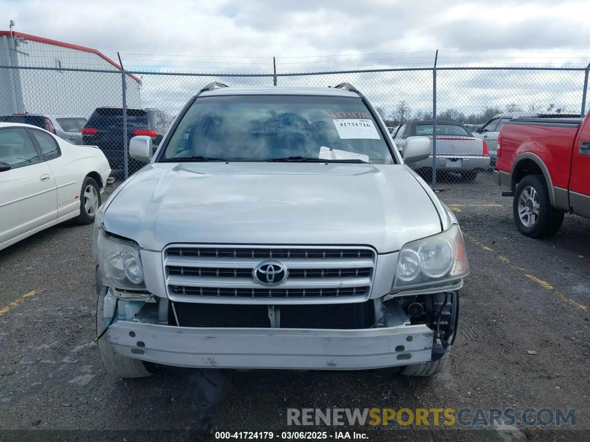 12 fotografías del automóvil dañado 5TDJZRFH7KS952229 TOYOTA HIGHLANDER 2019