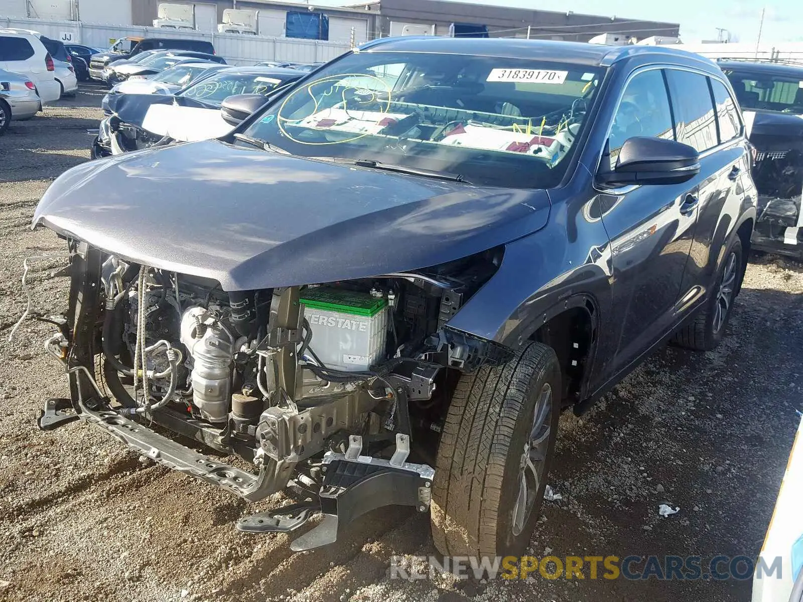 2 fotografías del automóvil dañado 5TDJZRFH8KS563616 TOYOTA HIGHLANDER 2019