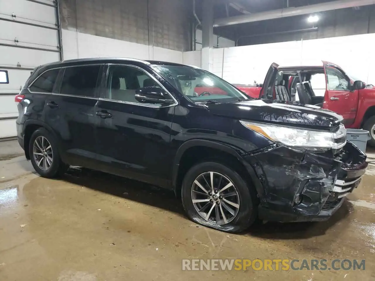 4 fotografías del automóvil dañado 5TDJZRFH8KS570419 TOYOTA HIGHLANDER 2019