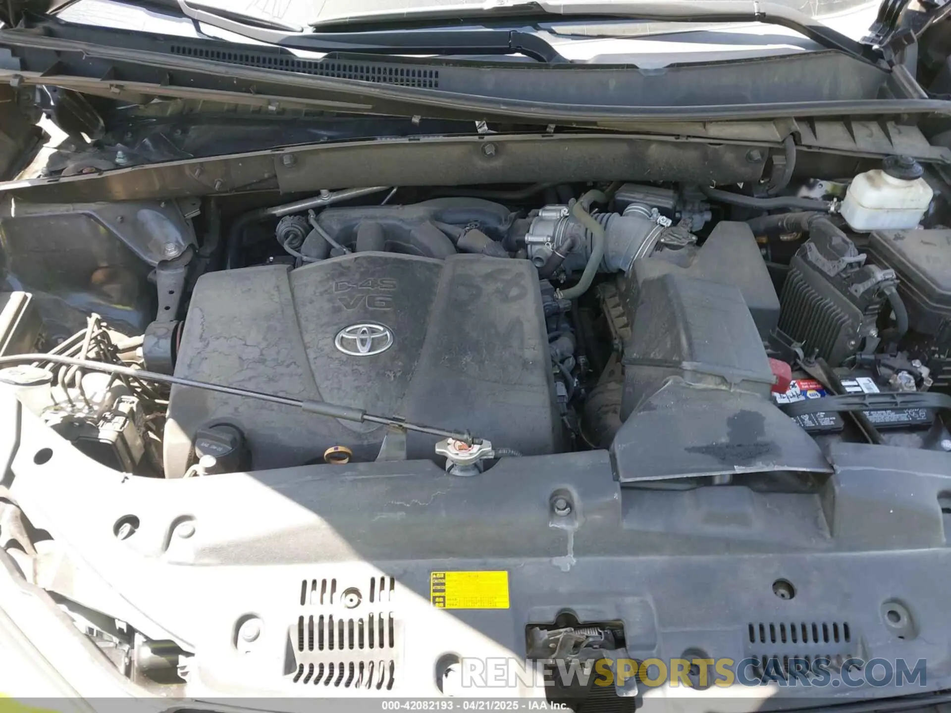 10 fotografías del automóvil dañado 5TDJZRFH8KS585552 TOYOTA HIGHLANDER 2019