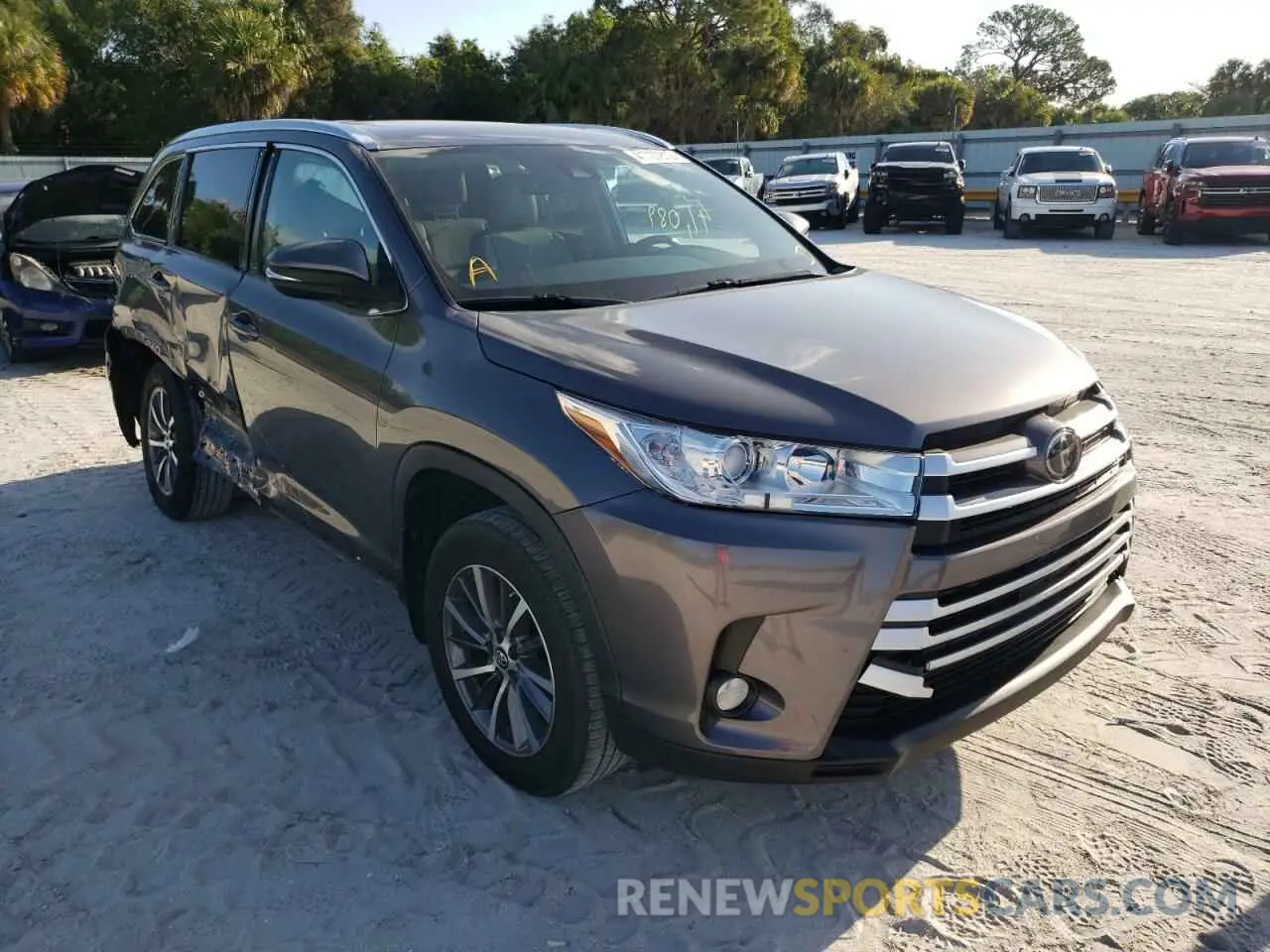 1 fotografías del automóvil dañado 5TDJZRFH8KS588290 TOYOTA HIGHLANDER 2019