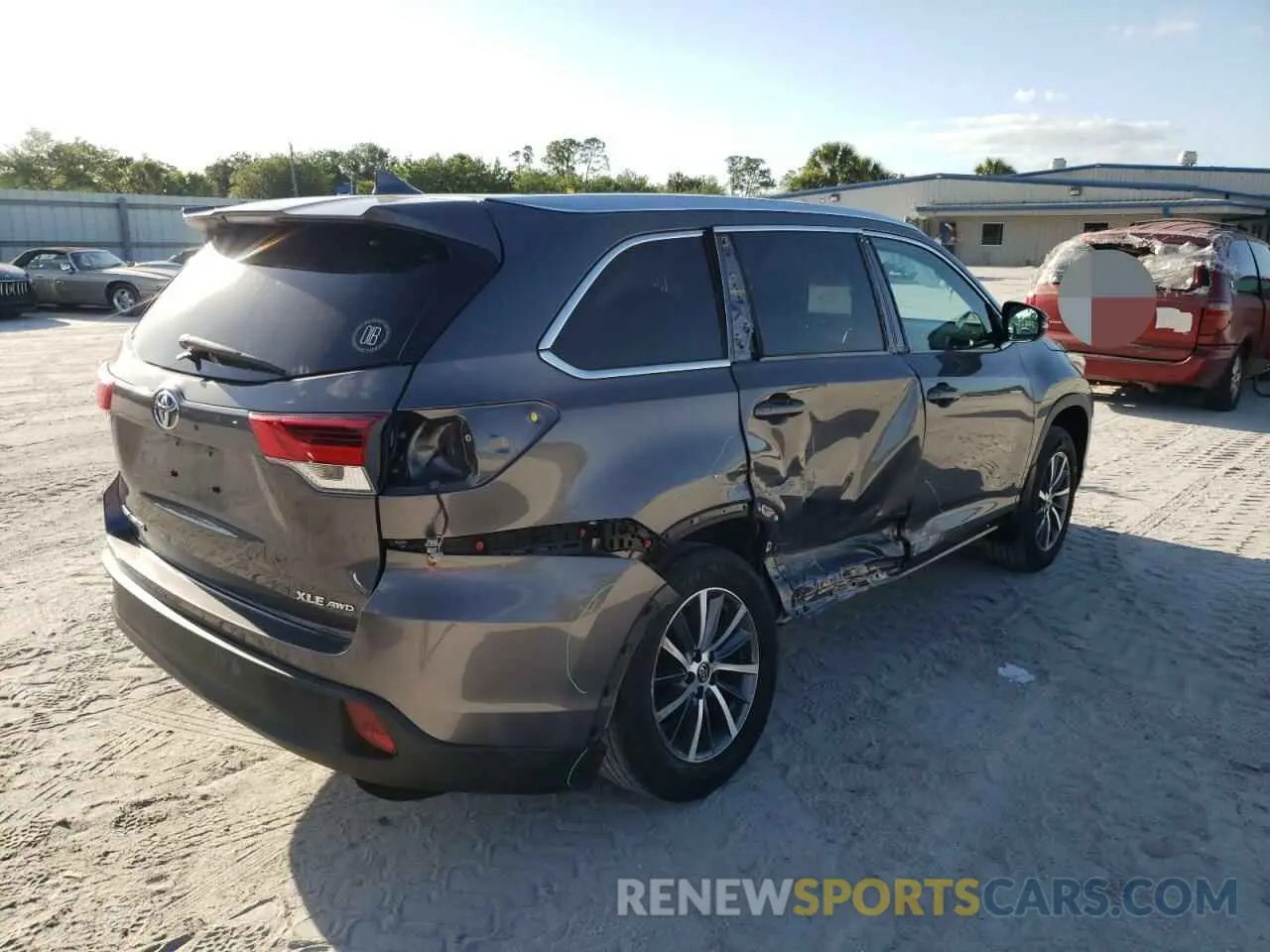 4 fotografías del automóvil dañado 5TDJZRFH8KS588290 TOYOTA HIGHLANDER 2019