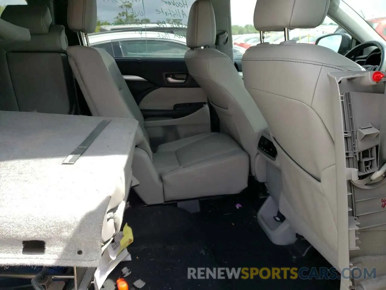 6 fotografías del automóvil dañado 5TDJZRFH8KS588290 TOYOTA HIGHLANDER 2019