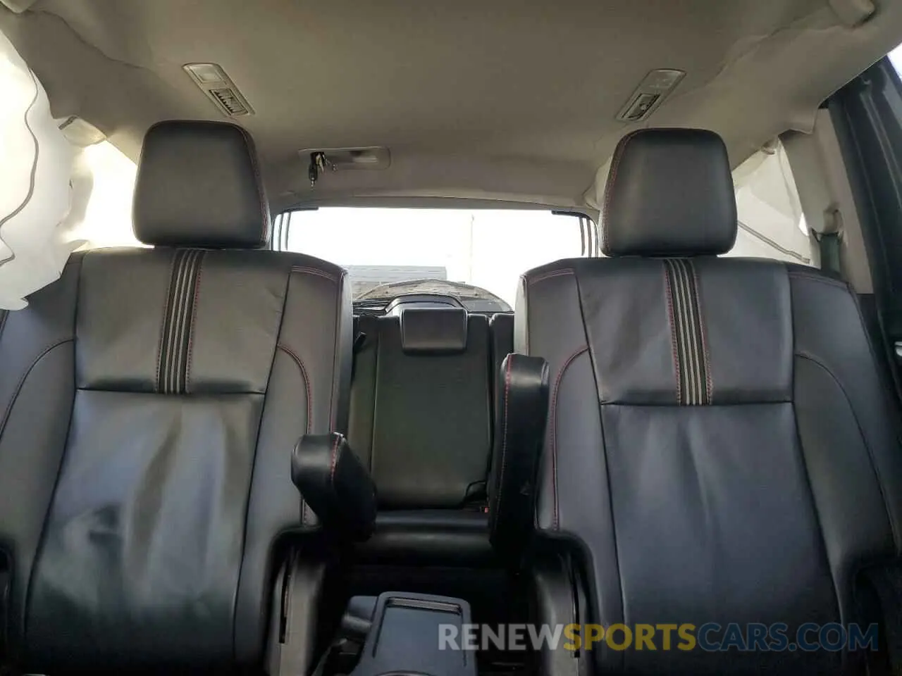 10 fotografías del automóvil dañado 5TDJZRFH8KS613852 TOYOTA HIGHLANDER 2019