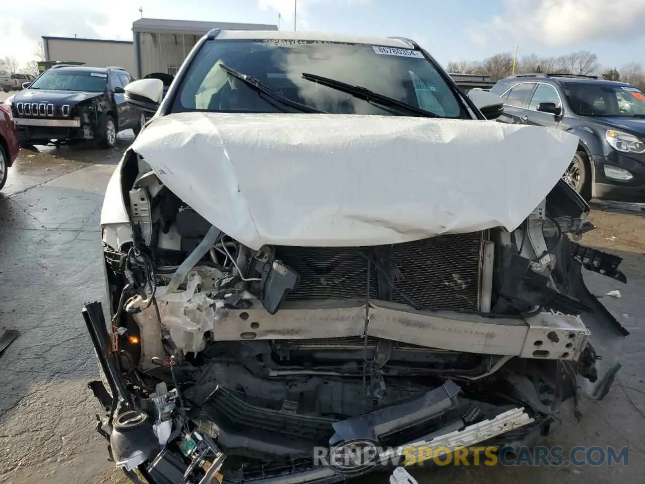 5 fotografías del automóvil dañado 5TDJZRFH8KS613852 TOYOTA HIGHLANDER 2019