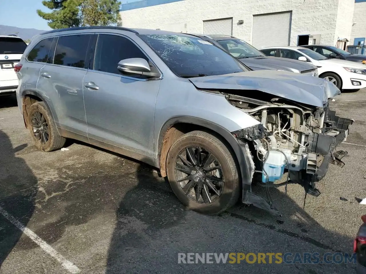 4 fotografías del automóvil dañado 5TDJZRFH8KS620266 TOYOTA HIGHLANDER 2019