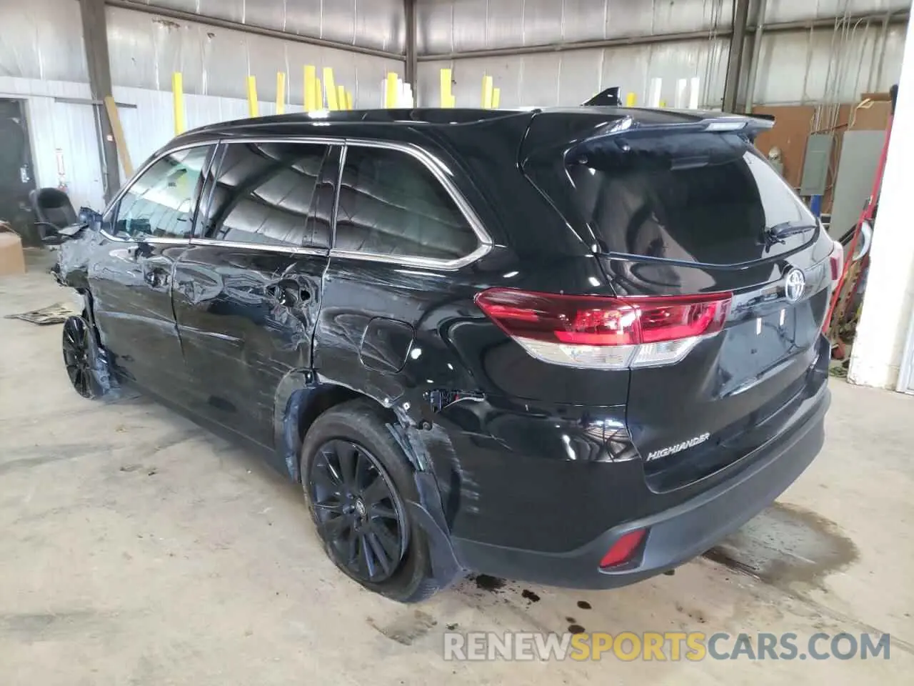 3 fotografías del automóvil dañado 5TDJZRFH8KS702420 TOYOTA HIGHLANDER 2019