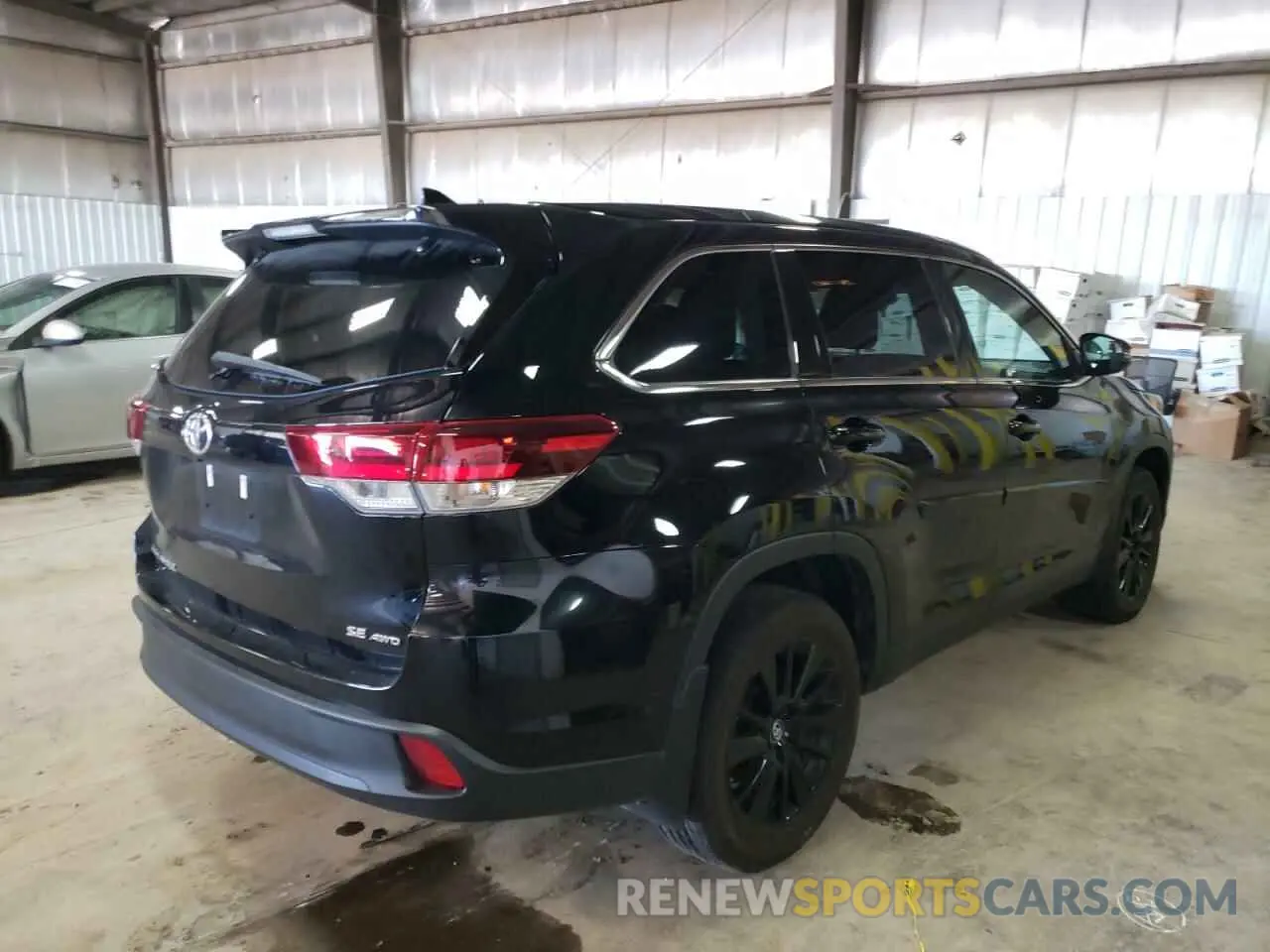 4 fotografías del automóvil dañado 5TDJZRFH8KS702420 TOYOTA HIGHLANDER 2019