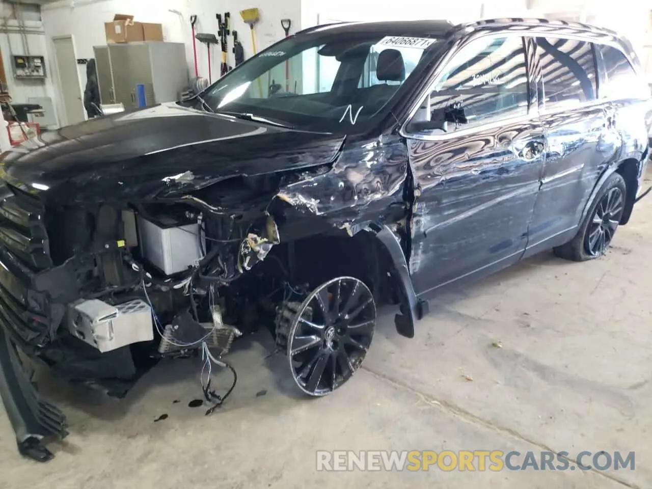9 fotografías del automóvil dañado 5TDJZRFH8KS702420 TOYOTA HIGHLANDER 2019