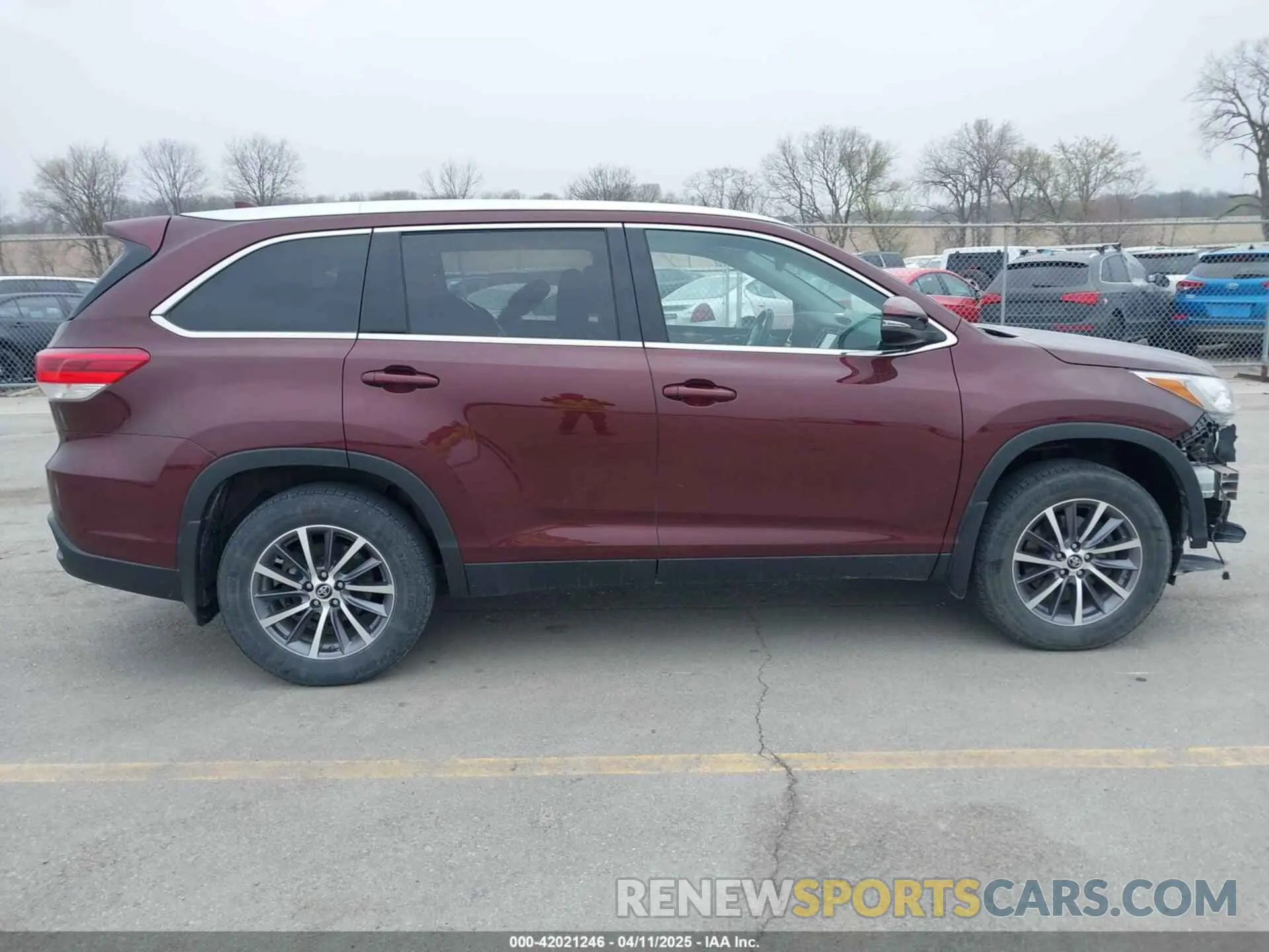 13 fotografías del automóvil dañado 5TDJZRFH8KS993713 TOYOTA HIGHLANDER 2019