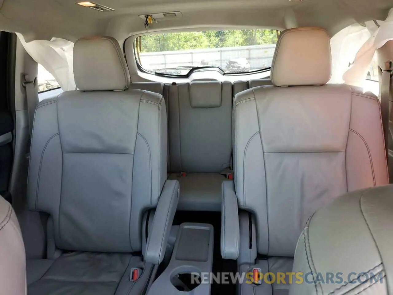 10 fotografías del automóvil dañado 5TDJZRFH9KS571773 TOYOTA HIGHLANDER 2019