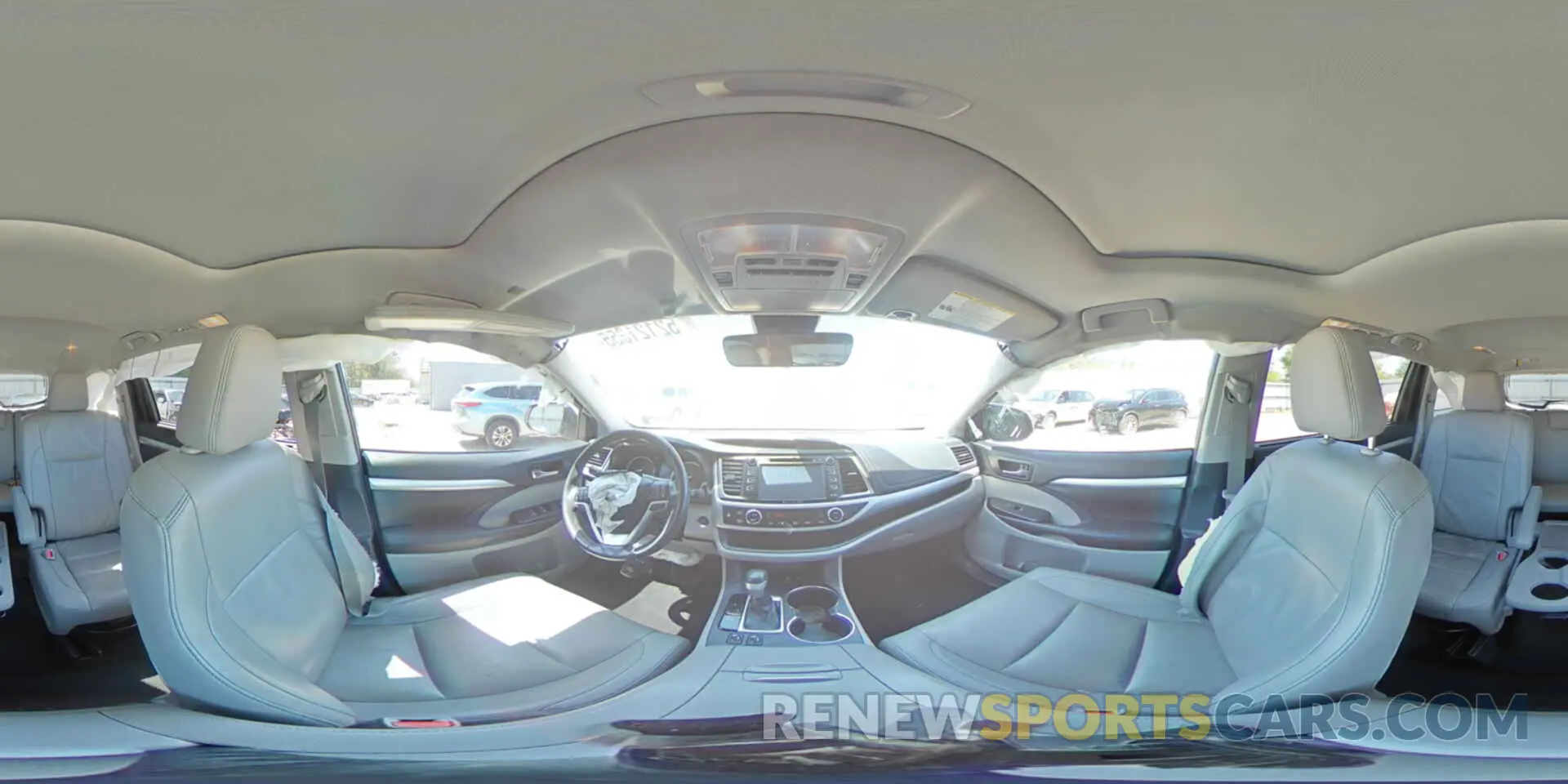16 fotografías del automóvil dañado 5TDJZRFH9KS571773 TOYOTA HIGHLANDER 2019