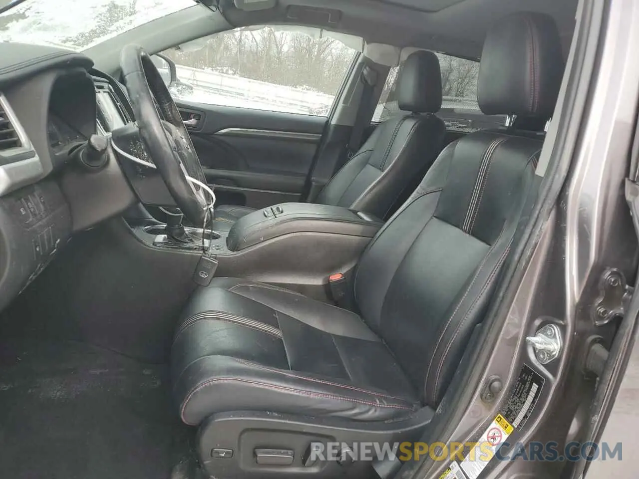 7 fotografías del automóvil dañado 5TDJZRFH9KS578755 TOYOTA HIGHLANDER 2019