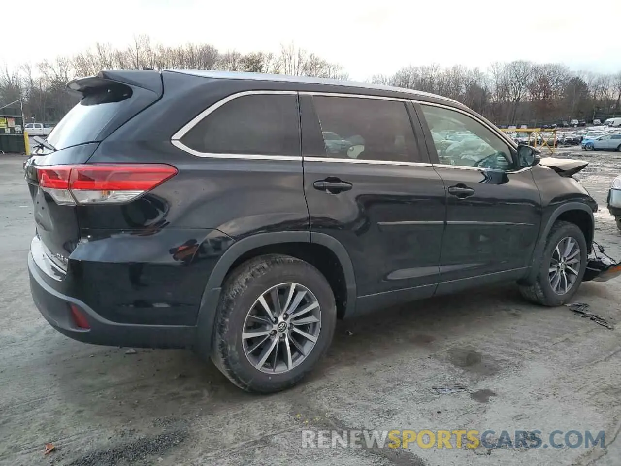 3 fotografías del automóvil dañado 5TDJZRFH9KS589576 TOYOTA HIGHLANDER 2019